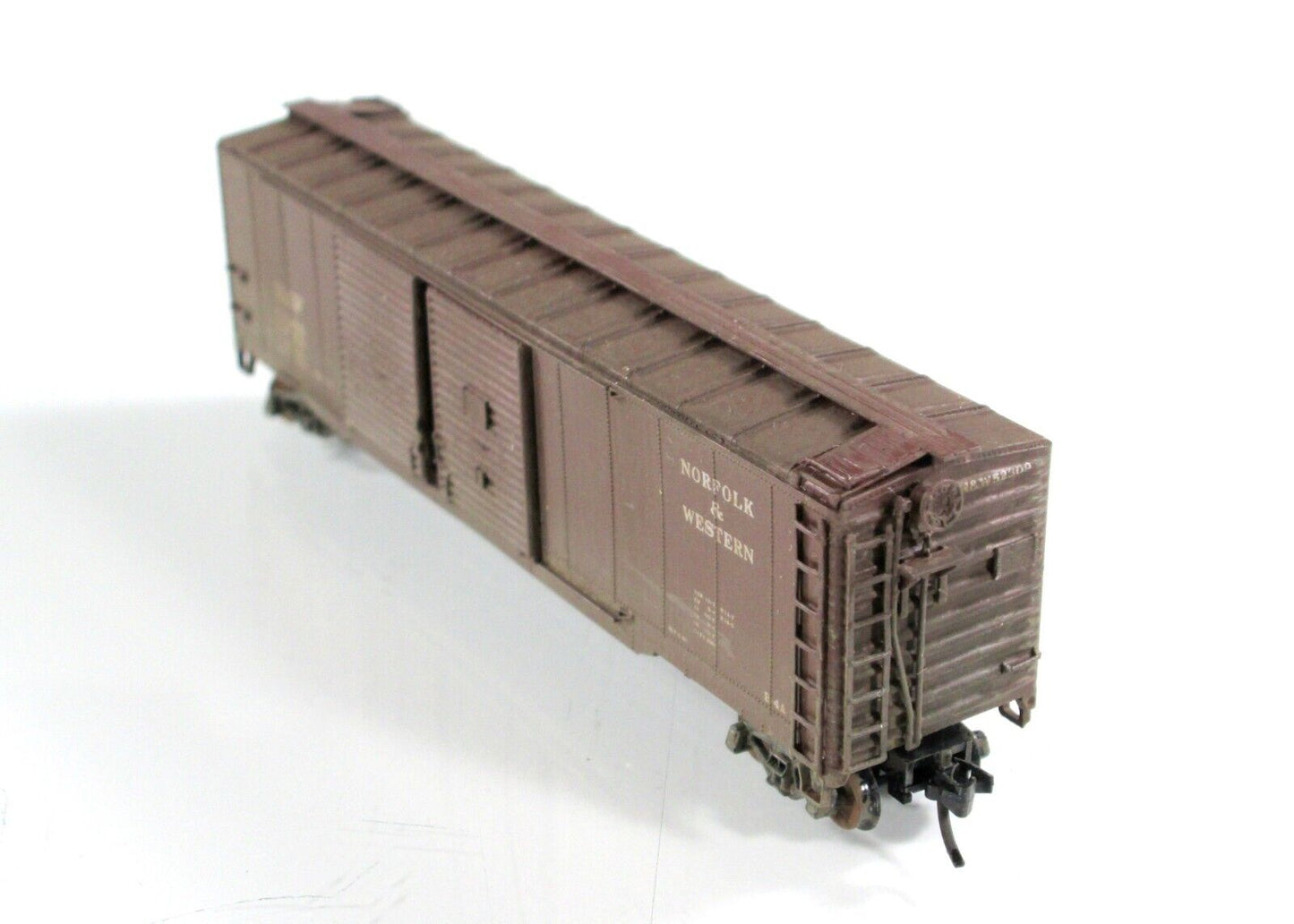 N Scale *NORFOLK & WESTERN* Weathered Box Car -Intermountain, FIFER Hobby **RARE