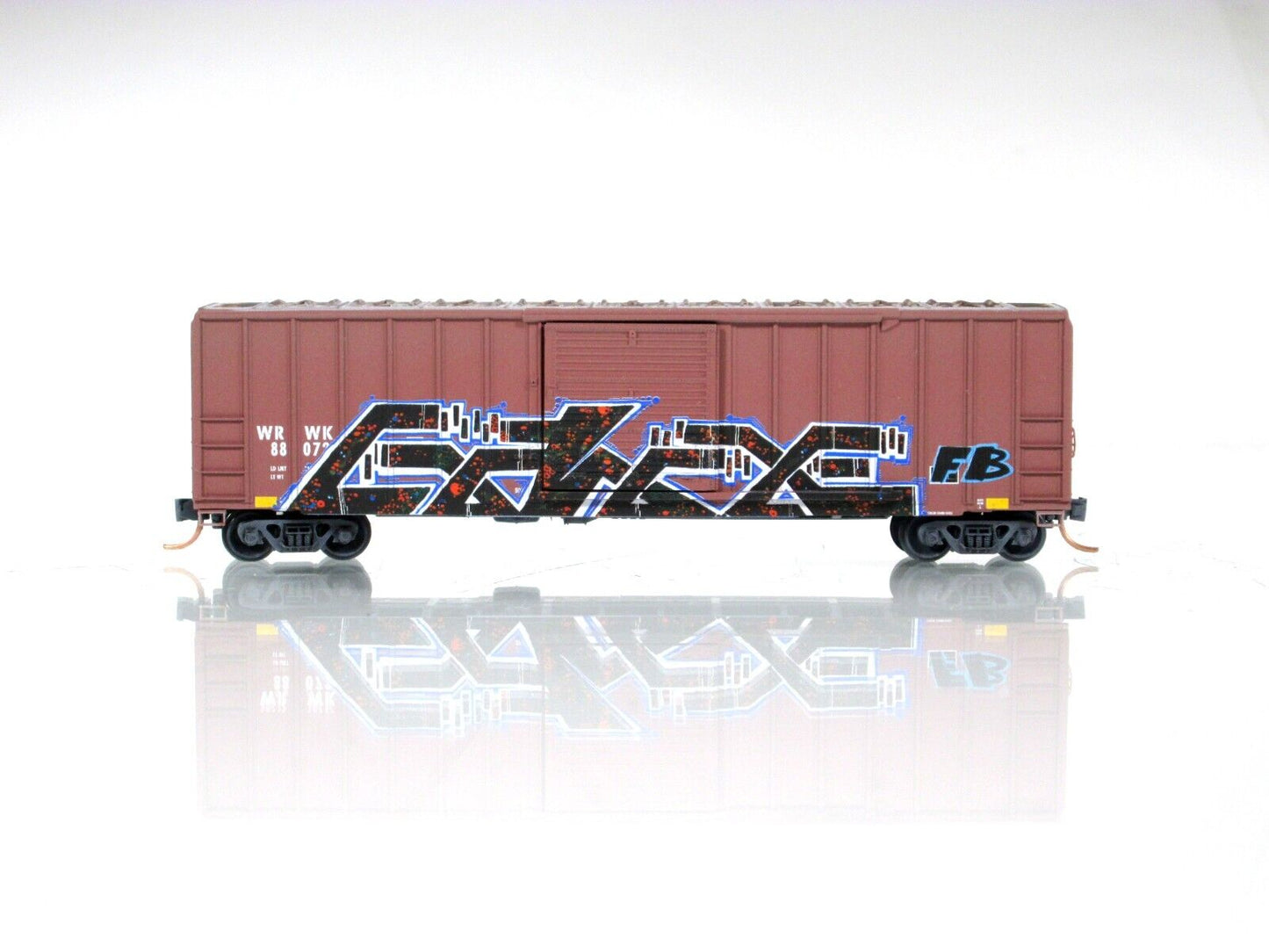 N Scale *PROVIDENCE WORCESTER, BIRDS of a FEATHER* BoxCar -Micro Trains 02552076