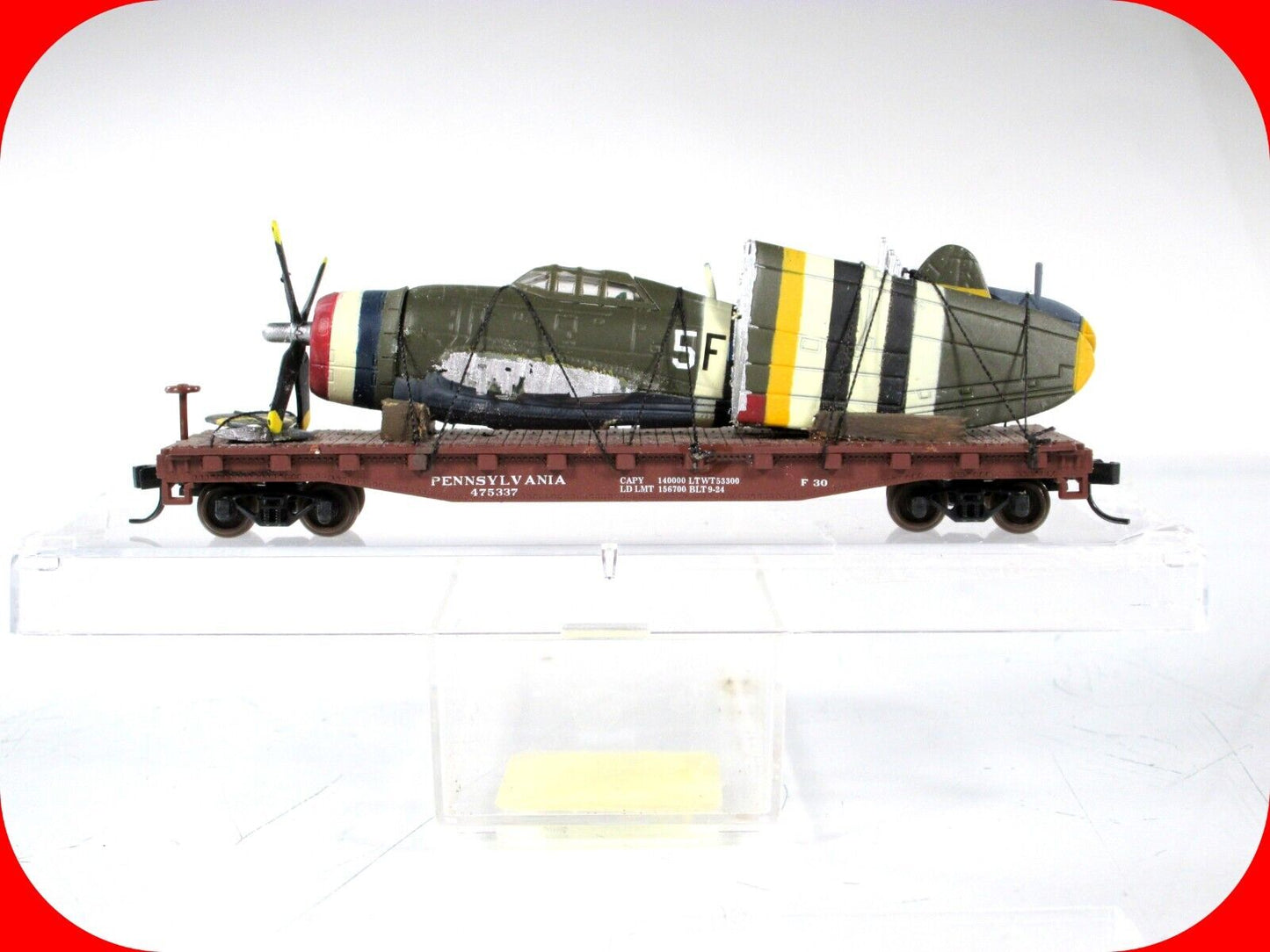 N Scale United States WWII Fighter Plane on Flat Car --Atlas, Knuckle Couplers