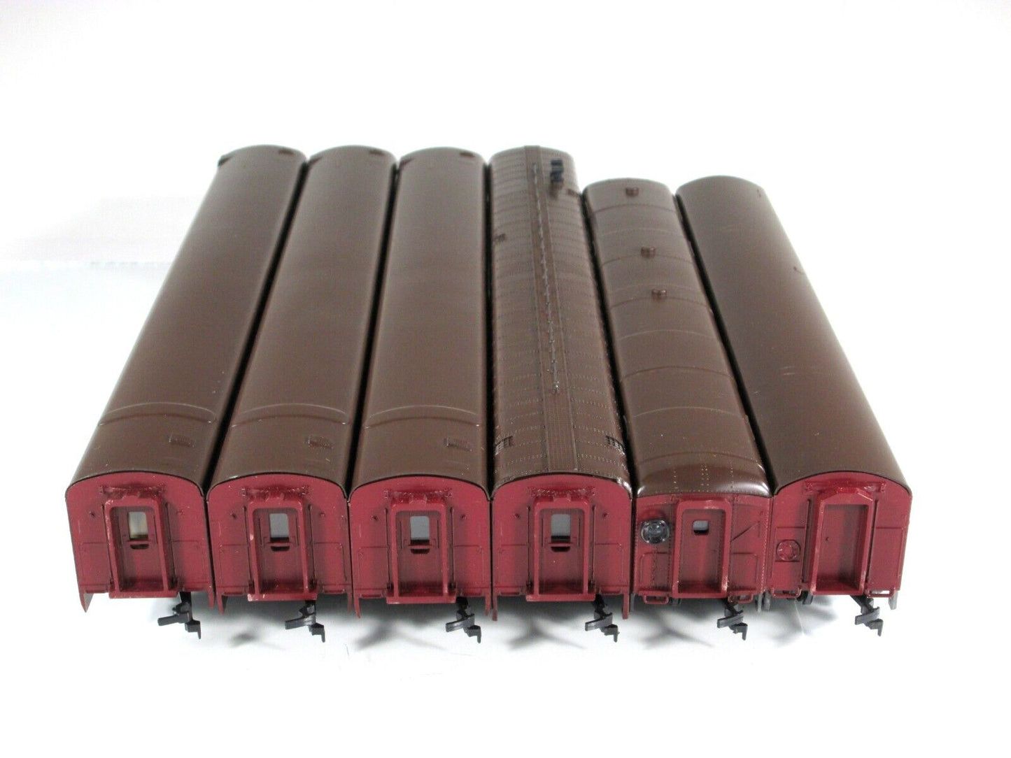 HO Scale *Norfolk & Western POWHATAN ARROW* Passenger Car Set - Bachmann 43-1291