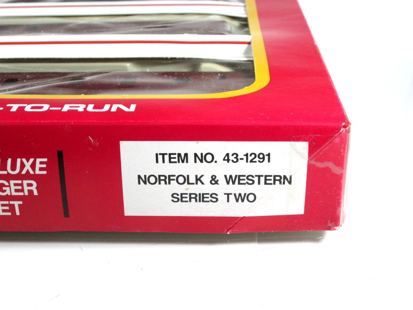 HO Scale *Norfolk & Western POWHATAN ARROW* Passenger Car Set - Bachmann 43-1291