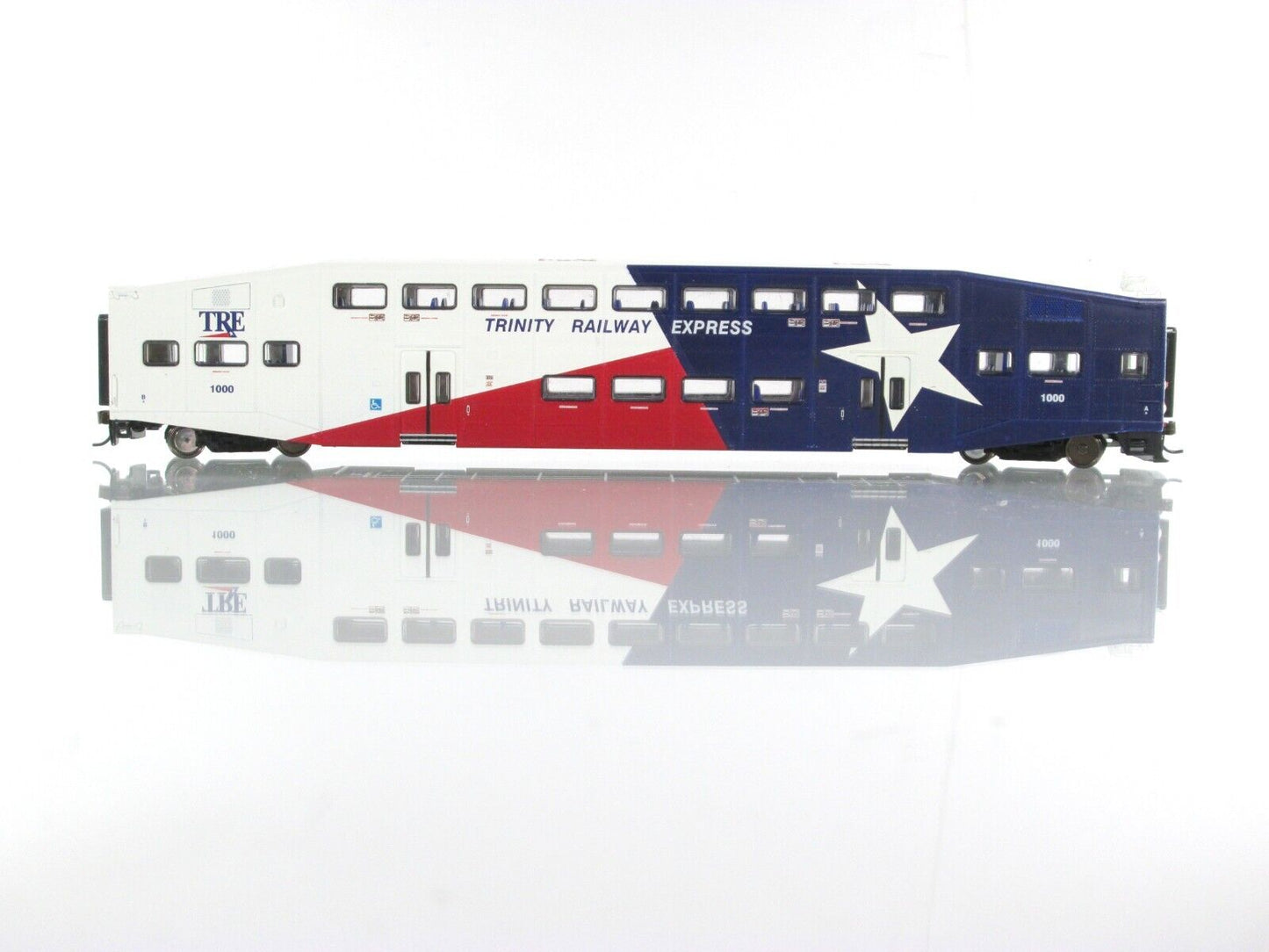 HO Scale DALLAS TRINITY RAILWAY Bombardier Control Car - TRE 1000 - Athearn 2546