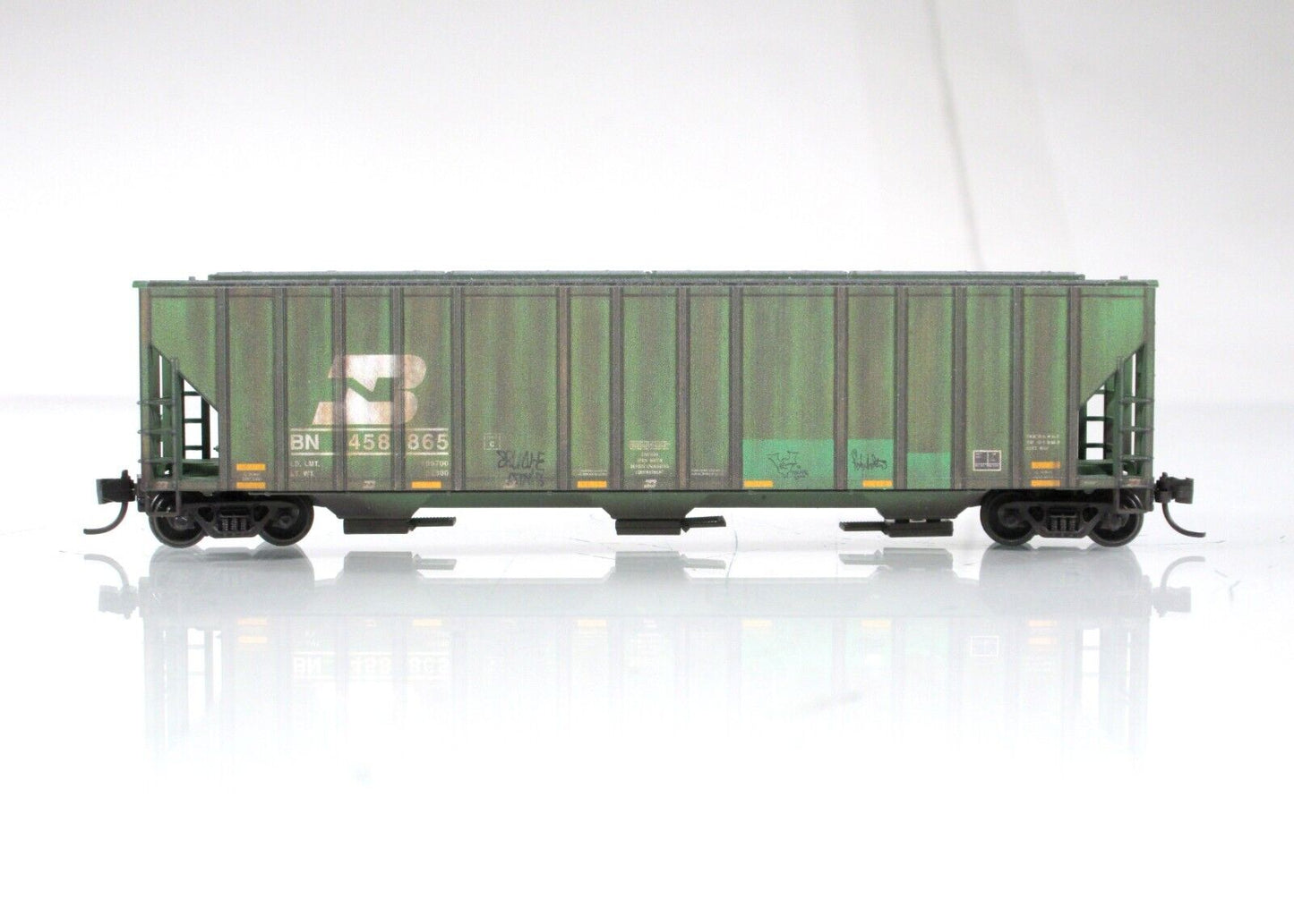 N Scale **BURLINGTON NORTHERN** Weathered Hopper #458865 - Micro Trains 99305680