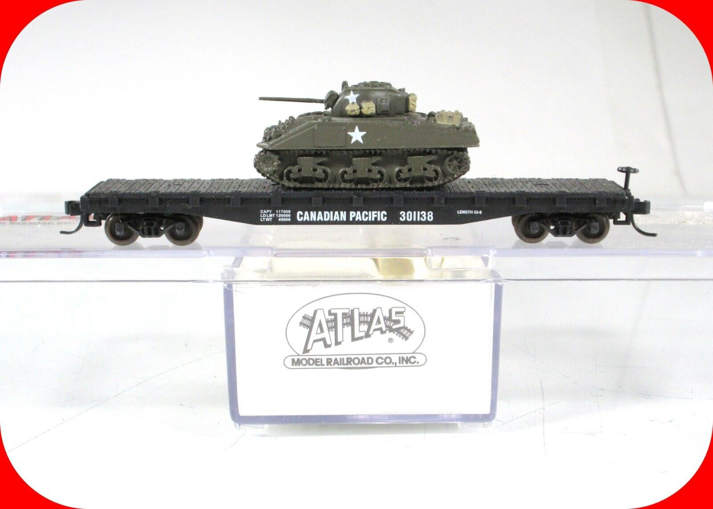 N Scale ***CANADIAN PACIFIC*** Flat Car w/ WWII US ARMY Tank Load #301138 -Atlas