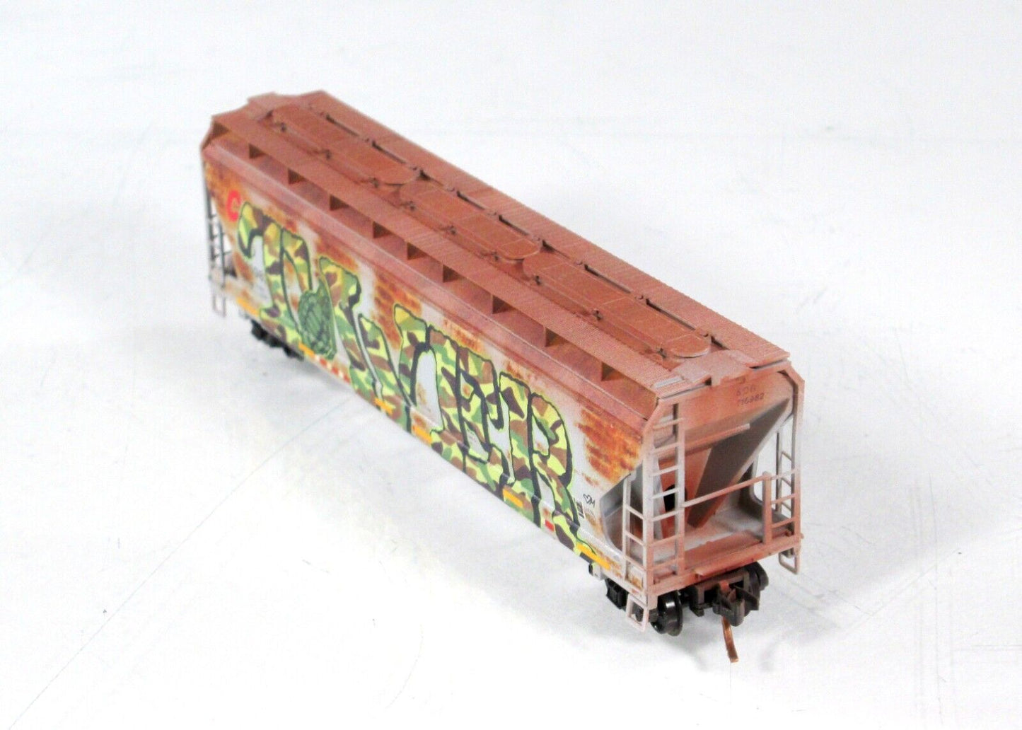 N Scale **SOO/CP RAIL** Weathered Graffiti Hopper #116982 -Micro Trains 99451092