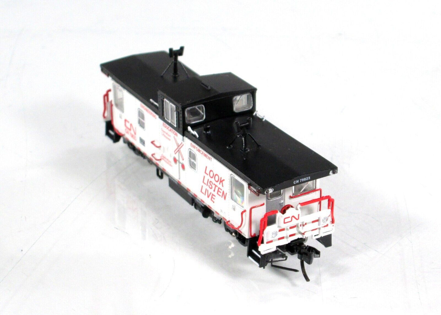N Scale *CN -- POINT St CHARLES* Life Saver Lighted Caboose #79823 - Rapido 2030