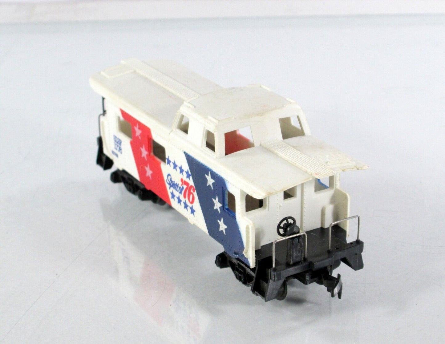 HO Scale ***SPIRIT of '76 - AMERICA*** Cupola Caboose, SLSF 1776 - Tyco