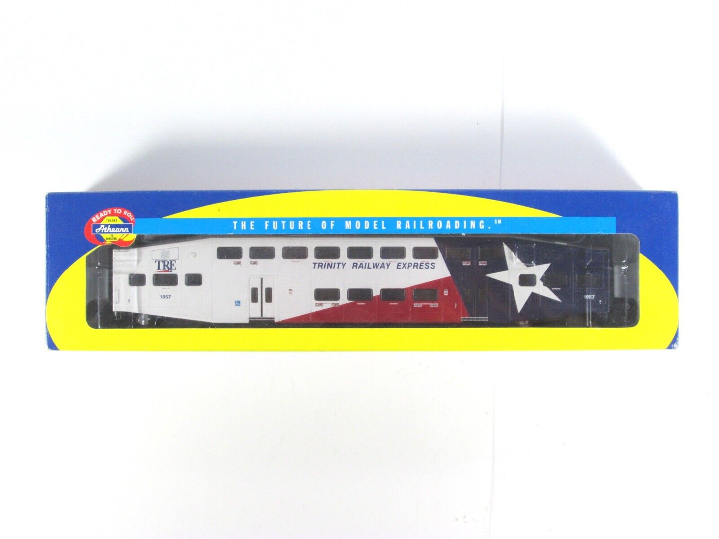 HO Scale DALLAS TRINITY RAILWAY EXPRESS Bombardier Coach, TRE 1057 -Athearn 2566
