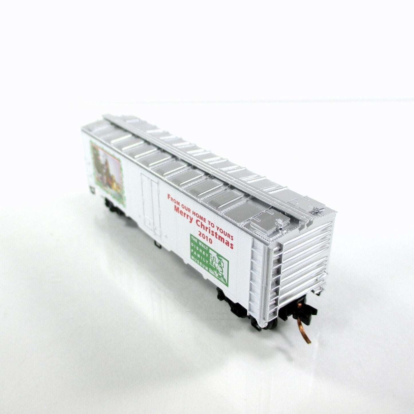 N Scale DISNEY Christmas 2010 LADY TRAMP Box Car Micro Trains / NSC Lowell Smith