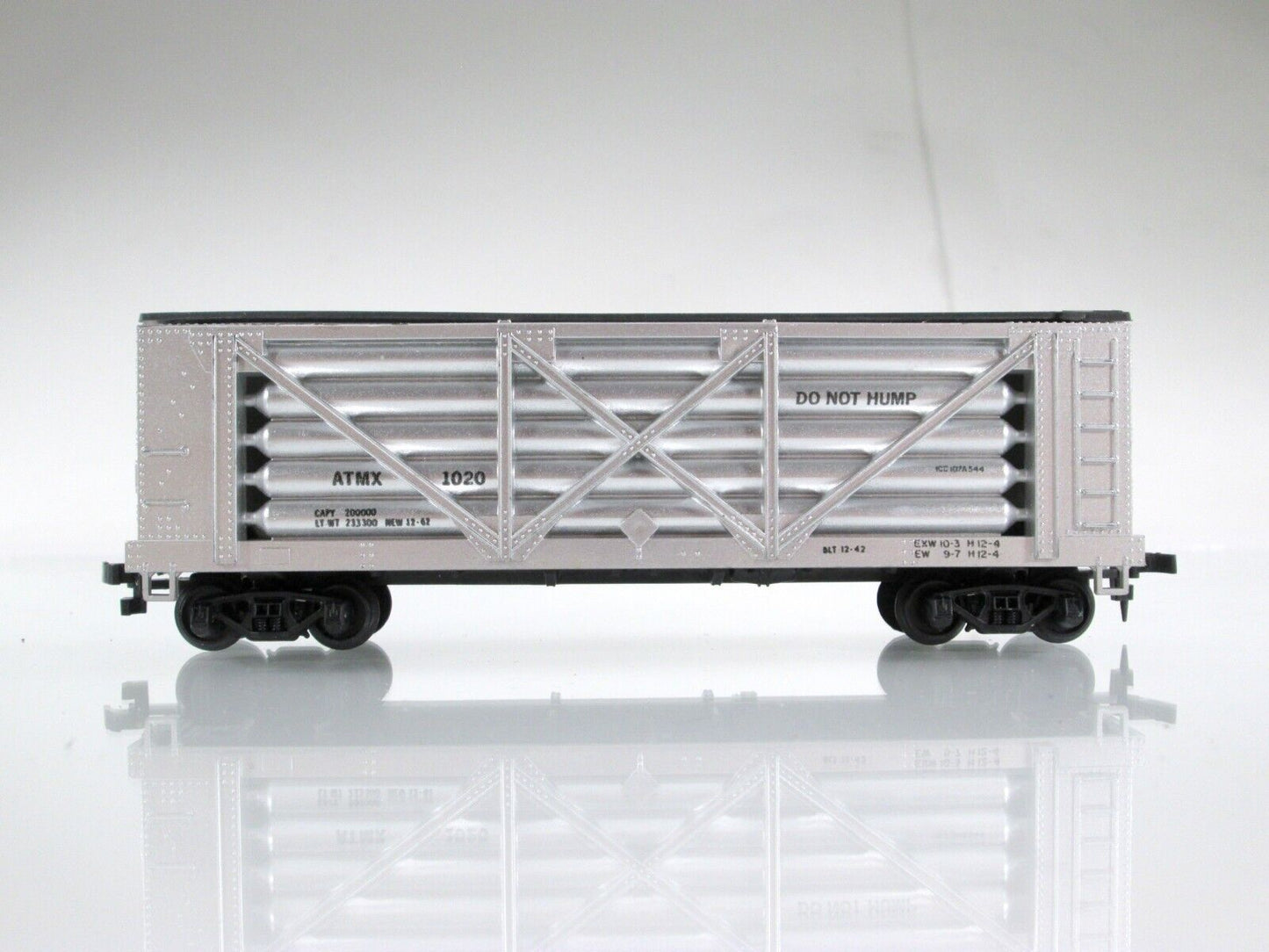 HO Scale ATOMIC ENERGY COMMISSION Helium Carrier Car ATMX 1020 - AHM 5423 **RARE