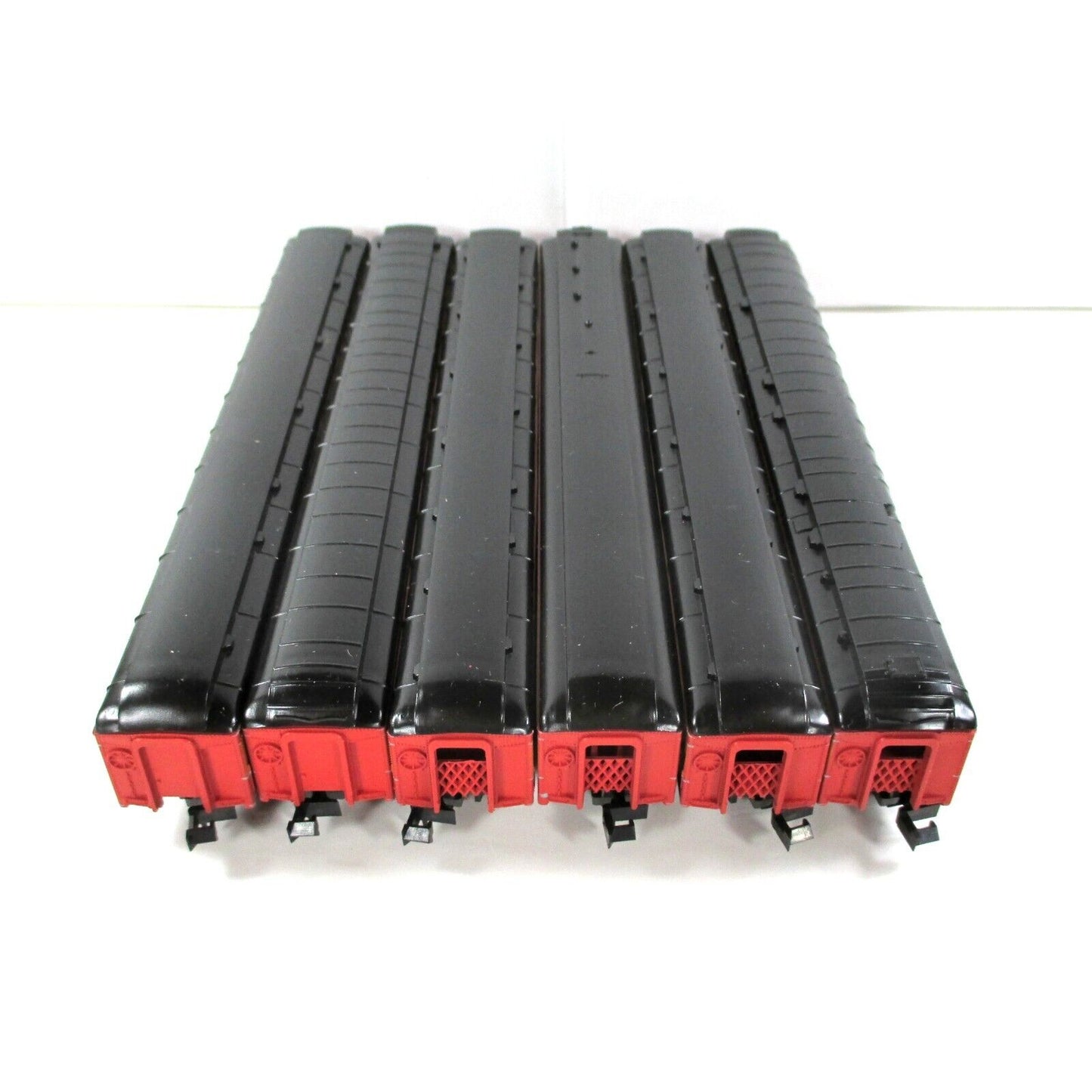 N Scale SOUTHERN PACIFIC **DAYLIGHT** Heavyweight Passenger Set -Con-Cor 5700191