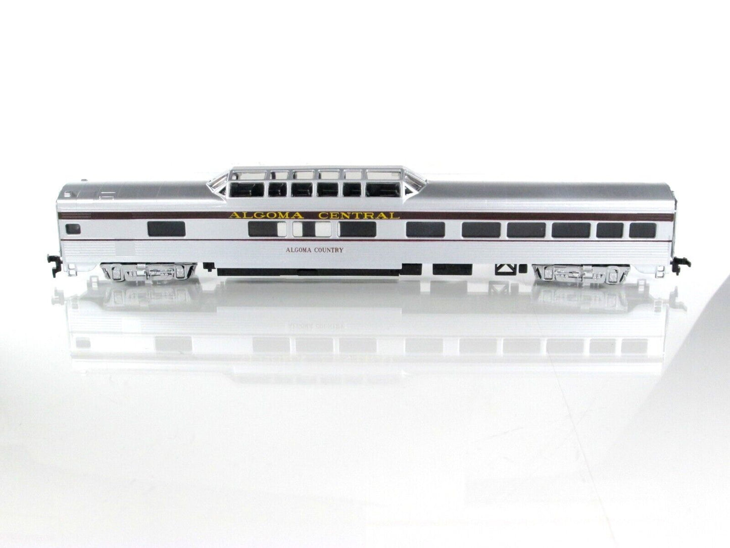 HO Scale ALGOMA CENTRAL Corrugated Lightweight Passenger 8-Car Set --- IHC 47768