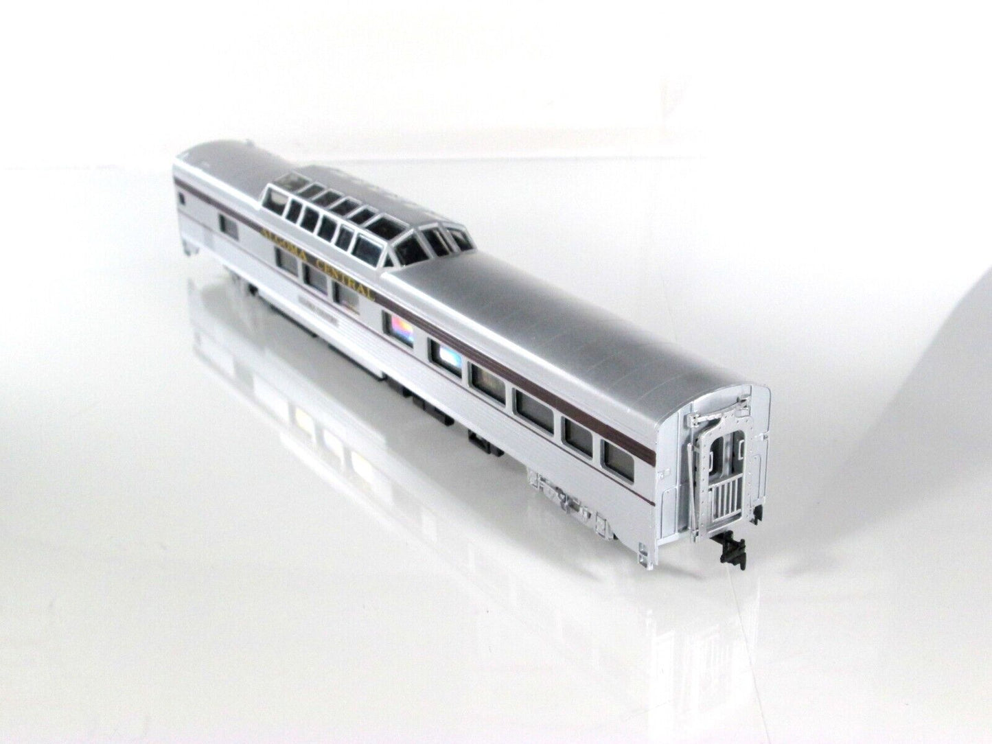 HO Scale ALGOMA CENTRAL Corrugated Lightweight Passenger 8-Car Set --- IHC 47768