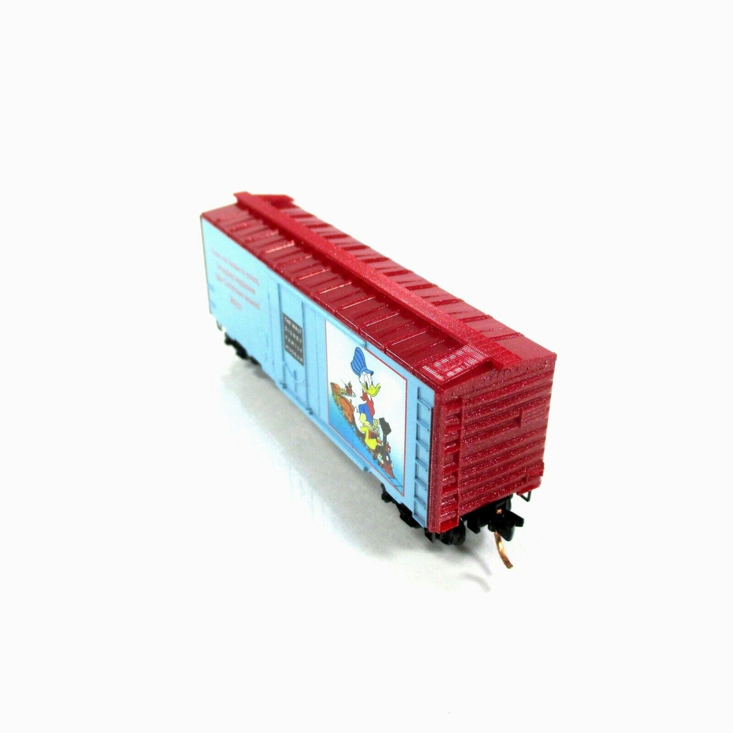 N SCALE *DISNEY CHRISTMAS 2017 DONALD DUCK* Box Car - Micro Trains, Lowell Smith