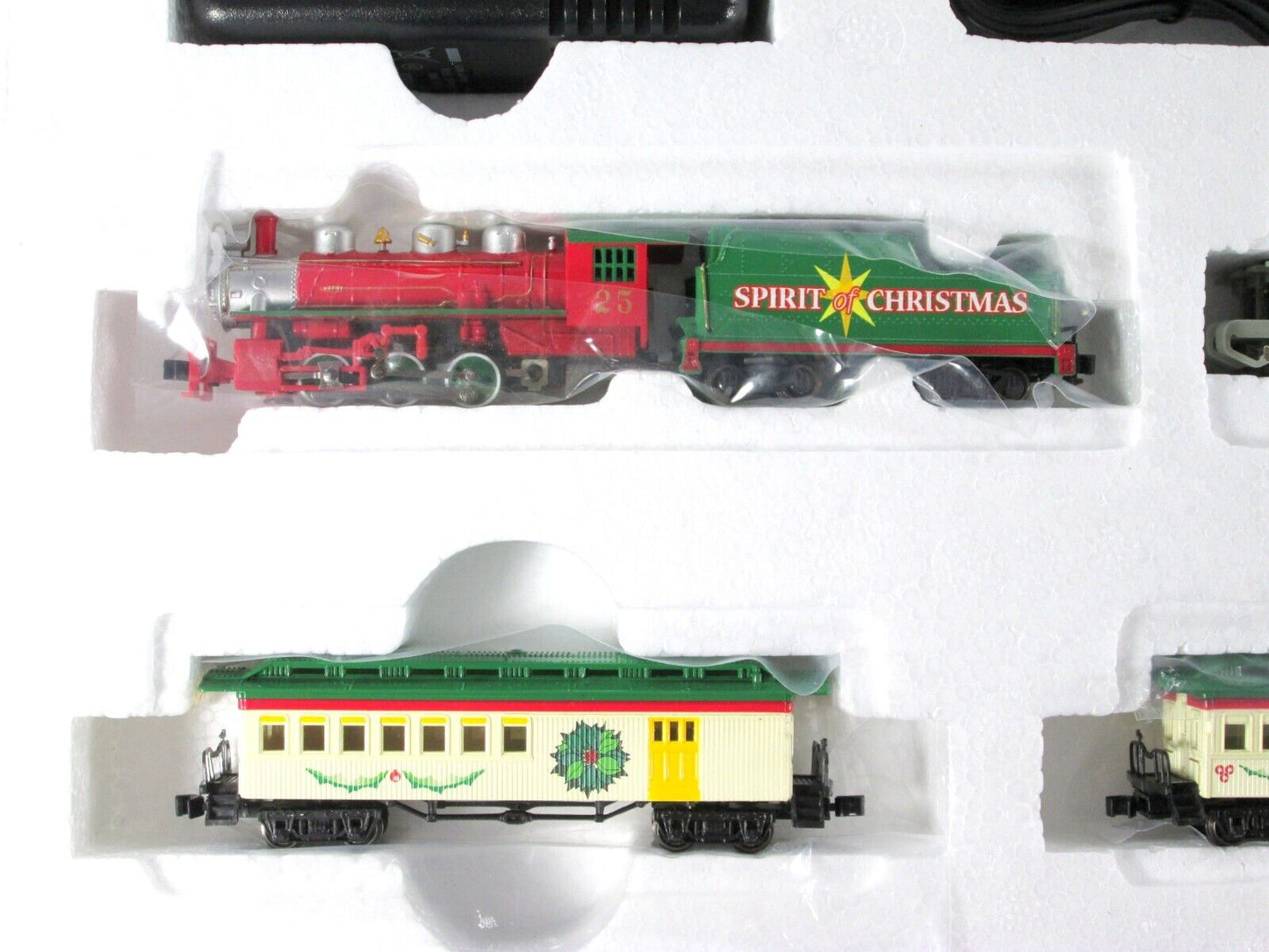N Scale **SPIRIT of CHRISTMAS** Steam Locomotive, Passenger Set - Bachmann 24017