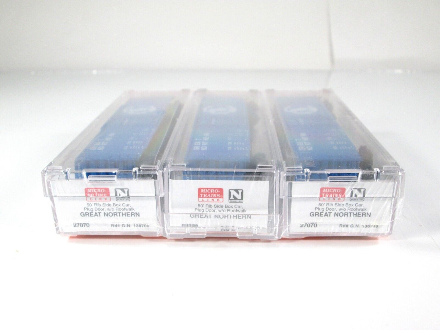 N Scale ***GREAT NORTHERN*** BLUE 50' Box Car 3-Pack Set ---- Micro Trains 27072