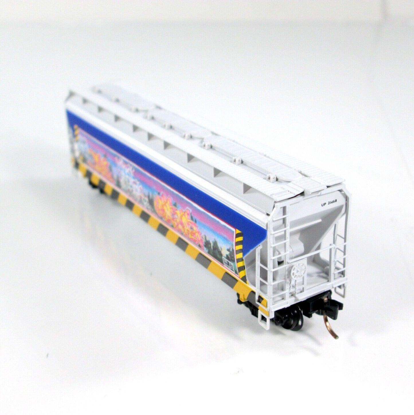 N Scale **UNION PACIFIC BURNER* Graffiti Hopper #143 of 500 - Micro Trains RARE
