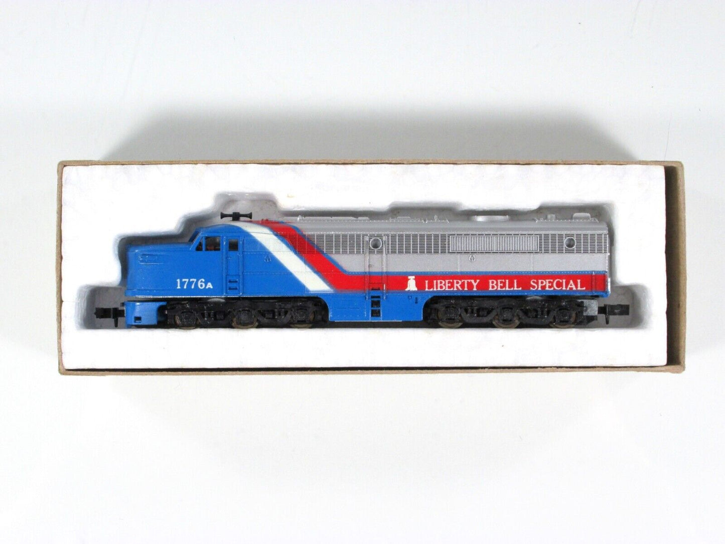 N Scale ***LIBERTY BELL SPECIAL*** PA-1 Diesel Locomotive #1776A - Con-Cor 2061A