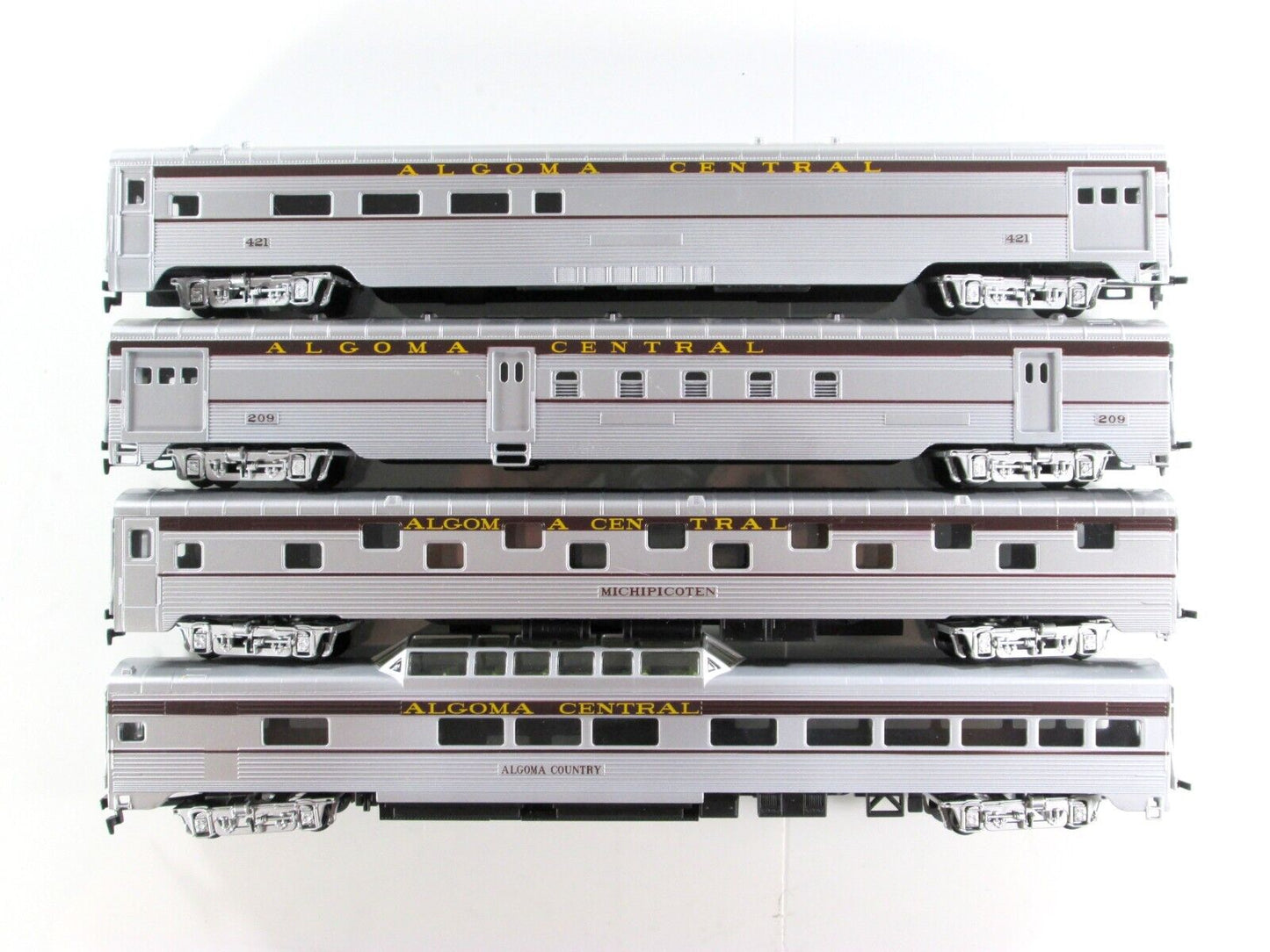 HO Scale ***ALGOMA CENTRAL**8 Corrugated Lightweight Passenger 8-Set - IHC 47768