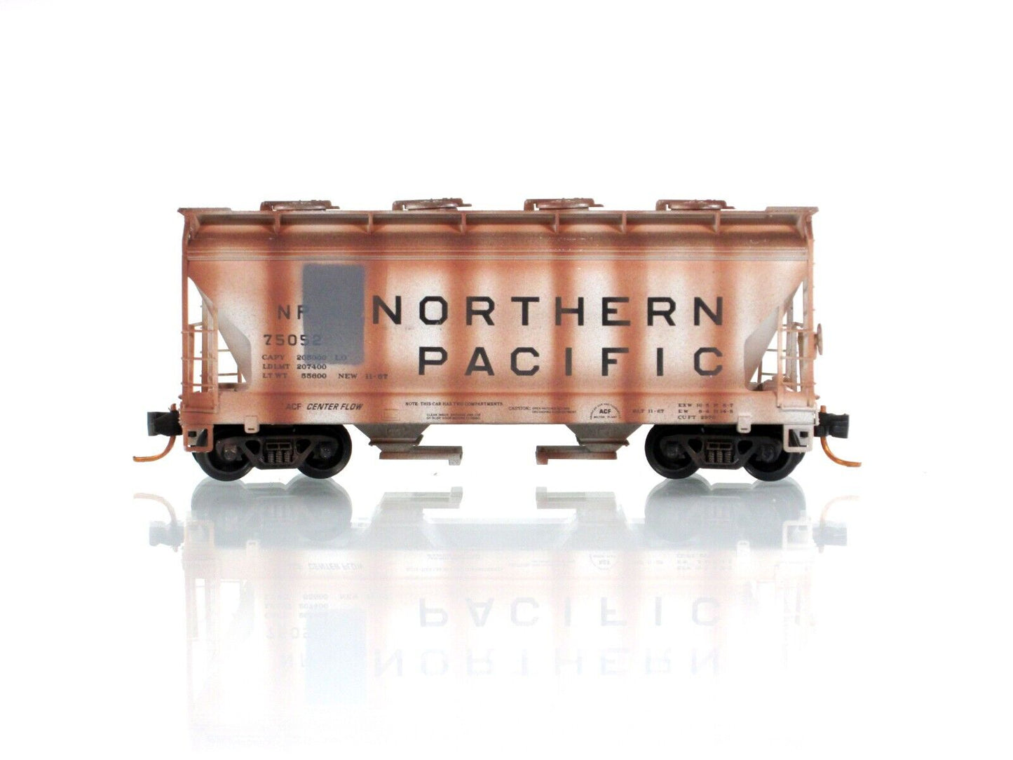 N Scale ***NORTHERN PACIFIC*** Weathered Hopper #75052 --- Micro Trains 09244230
