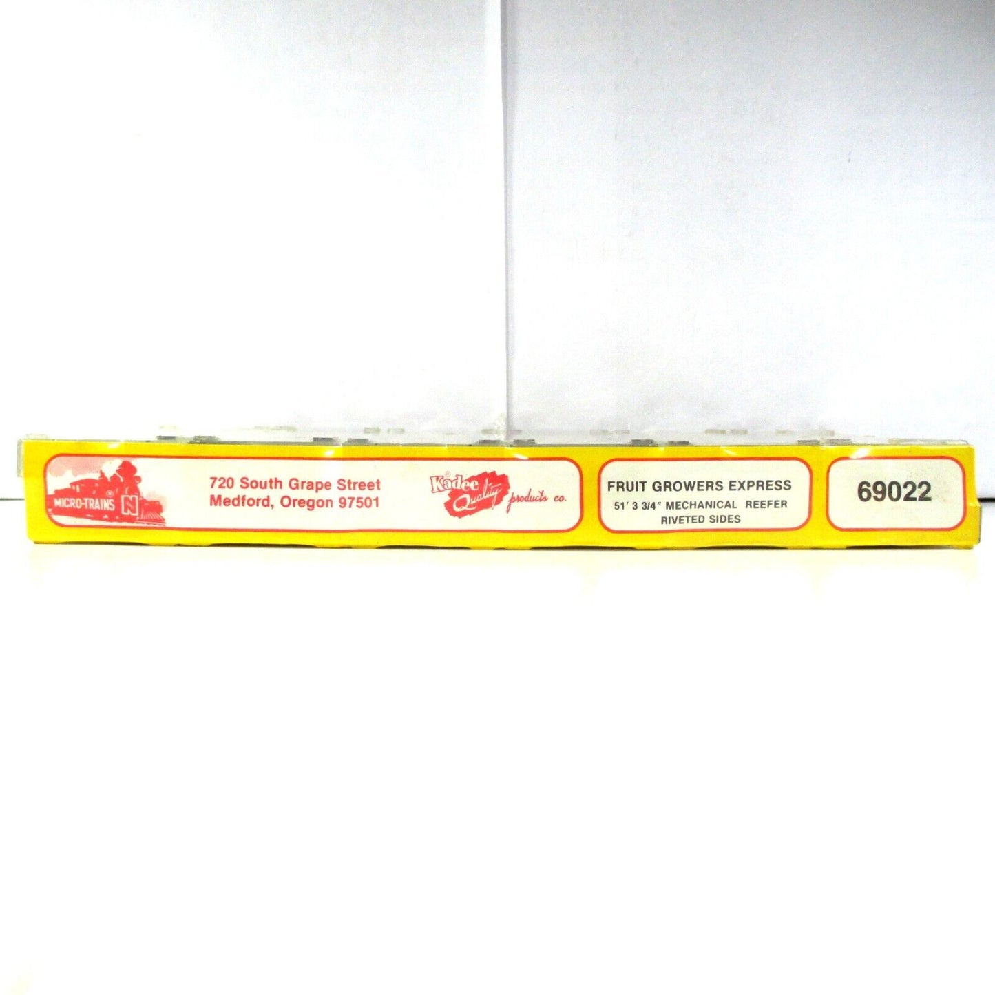 N Scale ***FRUIT GROWERS EXPRESS*** 51' Reefer 6-Pack - Kadee Micro Trains 69022