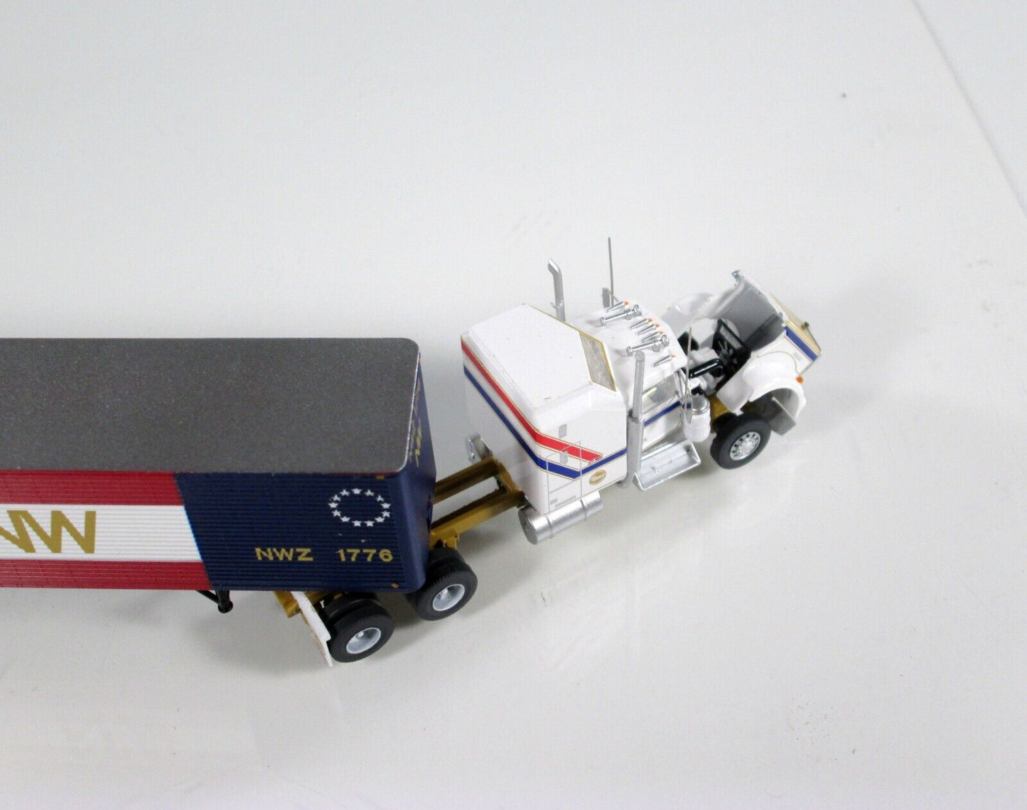 N Scale N&W BICENTENNIAL Kenworth W900 VIT 200 Tractor, Trailer -Trainworx 59027