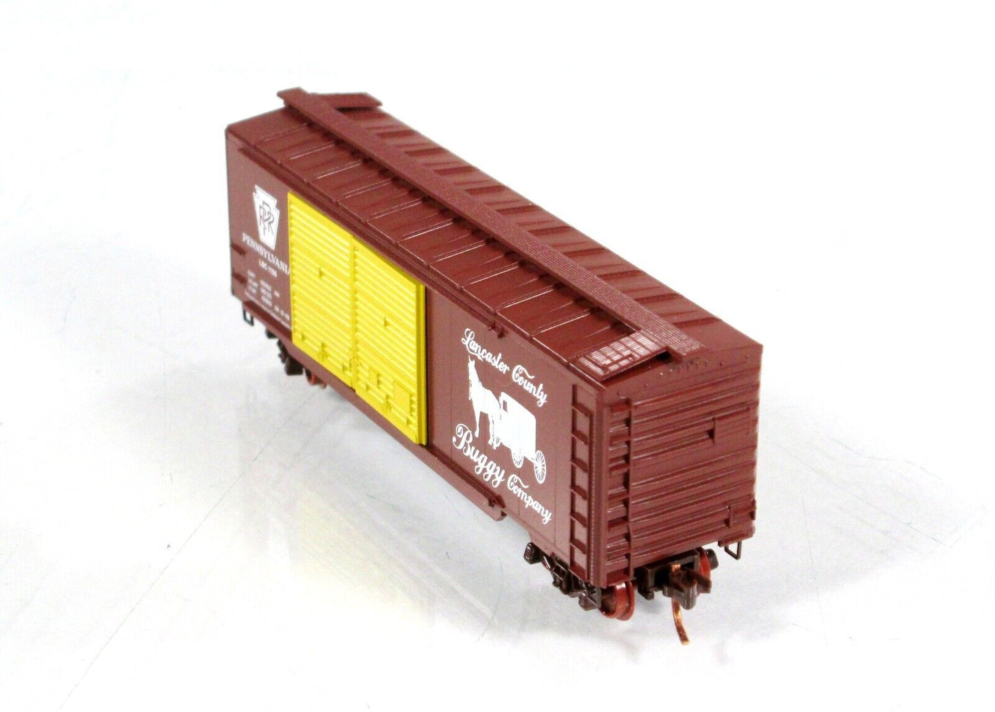 N Scale ***LANCASTER COUNTY BUGGY Co*** Box Car - Micro Trains Special **RARE**