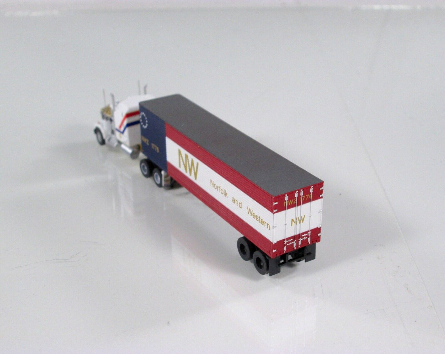N Scale N&W BICENTENNIAL Kenworth W900 VIT 200 Tractor, Trailer, Trainworx 59027