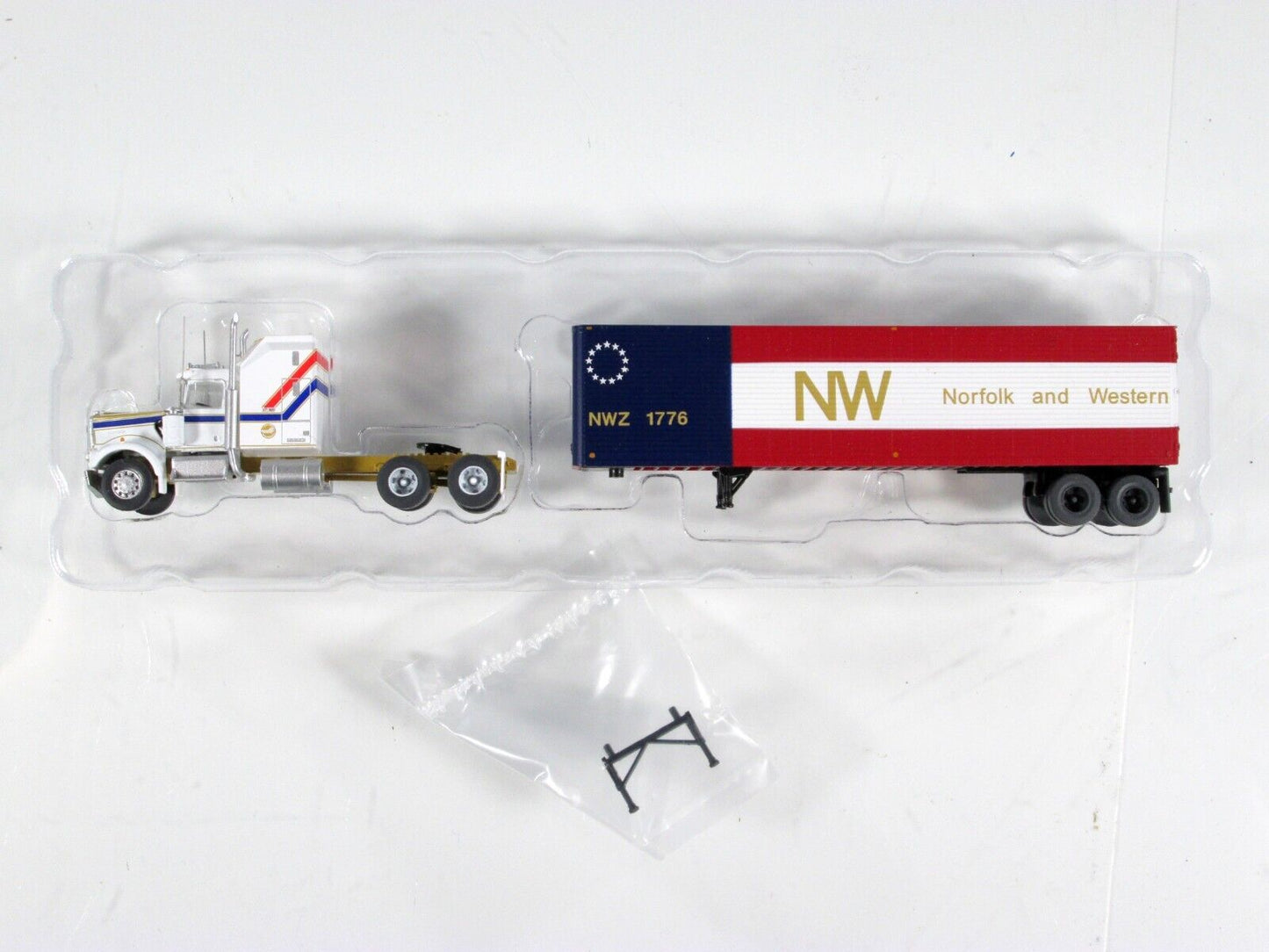 N Scale N&W BICENTENNIAL Kenworth W900 VIT 200 Tractor, Trailer, Trainworx 59027