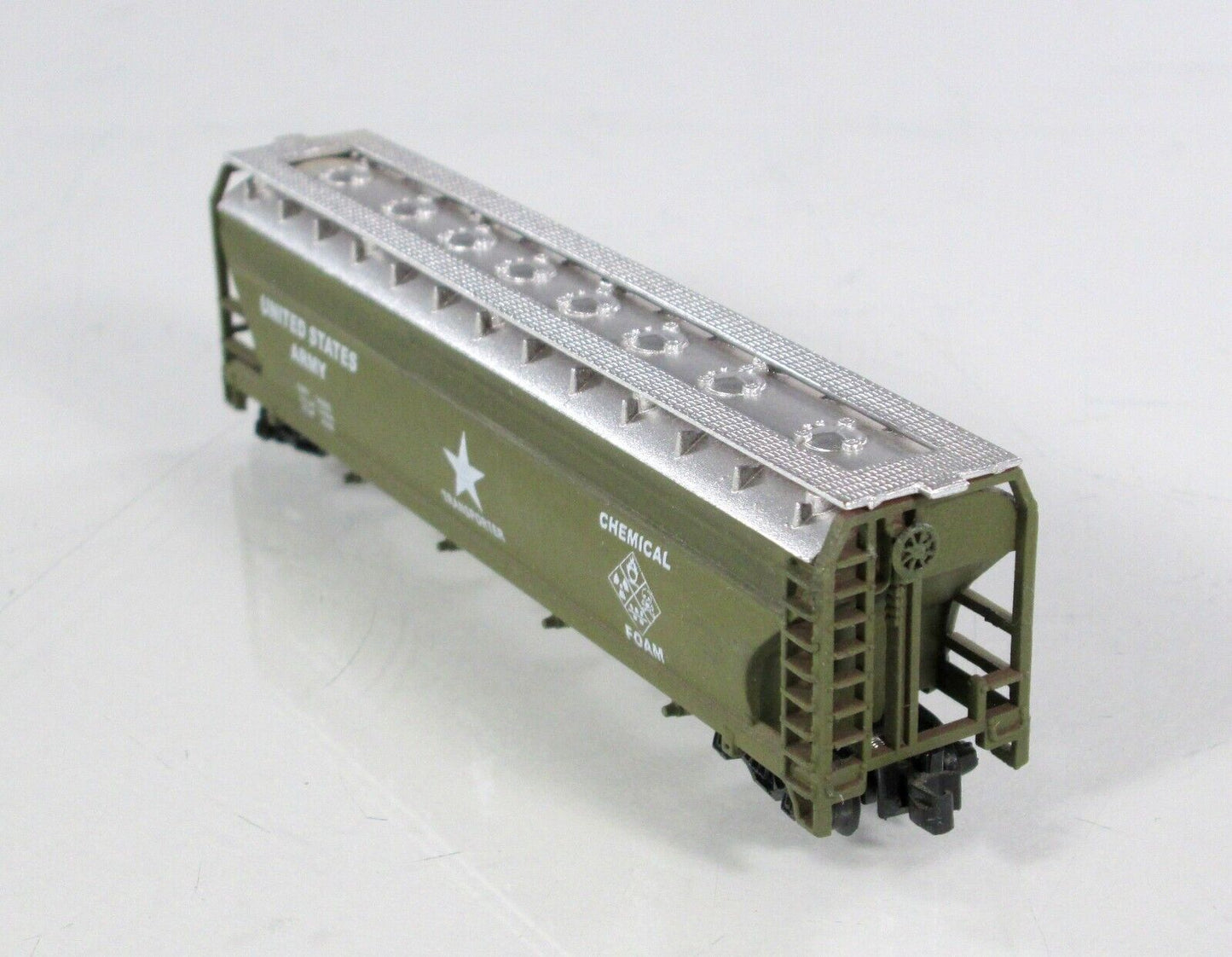 N Scale **US ARMY** 3-Bay Covered Hopper Chemical Transporter, Model Power 83493