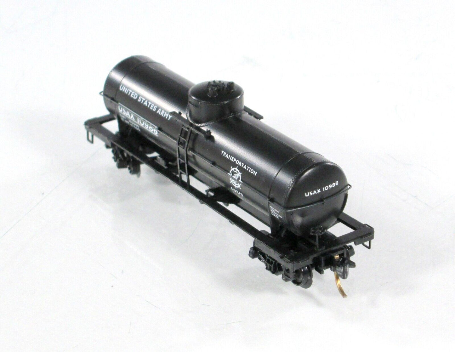 N Scale ***US ARMY*** 36' Single Dome Tank Car, USAX 10986 -- Micro Trains 65370
