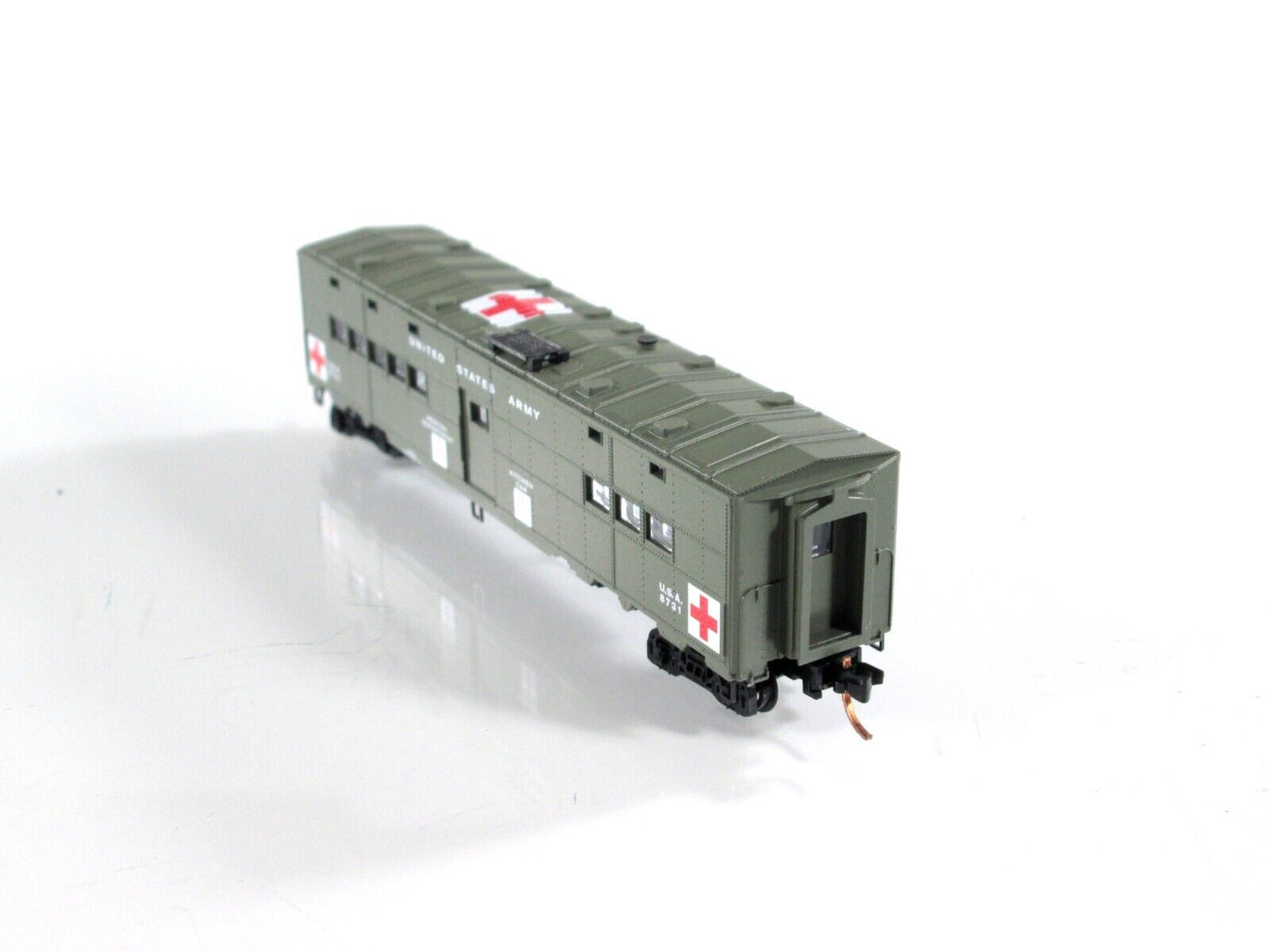 N Scale WWII US Army Troop Kitchen HOSPITAL Car, USA #8731 - Micro Trains 118050