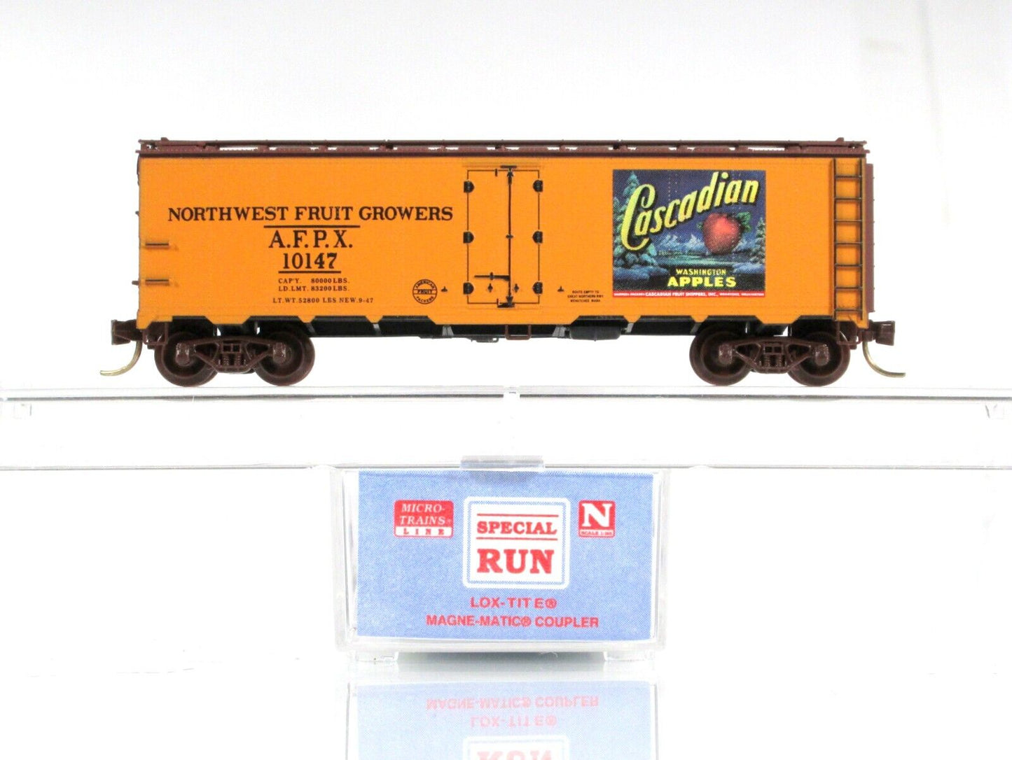 N Scale **CASCADIAN APPLES** Reefer #01, AFPX #10147 -Micro Trains, Lowell Smith