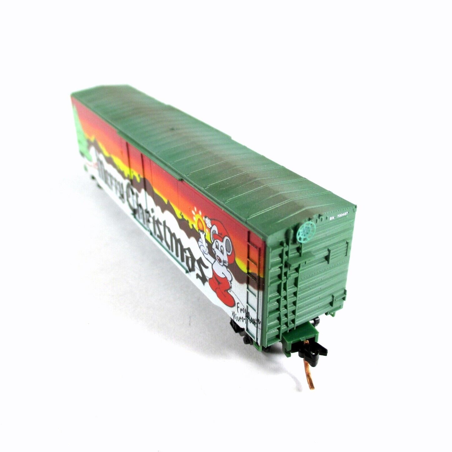 N Scale ***BN*** MERRY CHRISTMAS Graffiti 50' Box Car --- Micro Trains 03844200
