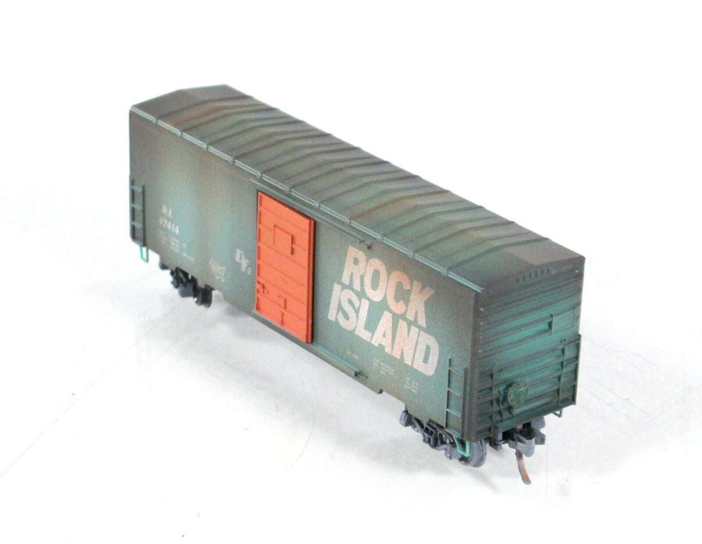 N Scale ***ROCK ISLAND*** Weathered 40' Box Car #47414 --- Micro Trains 02444270