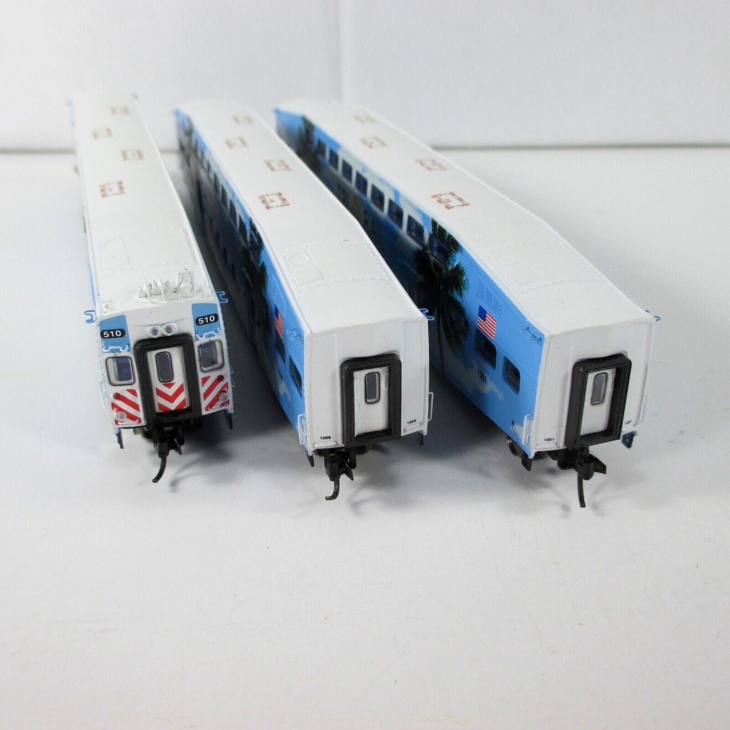 N Scale **TRI-RAIL** Bombardier Commuter Passenger 3-Pack - Athearn 10165 **RARE