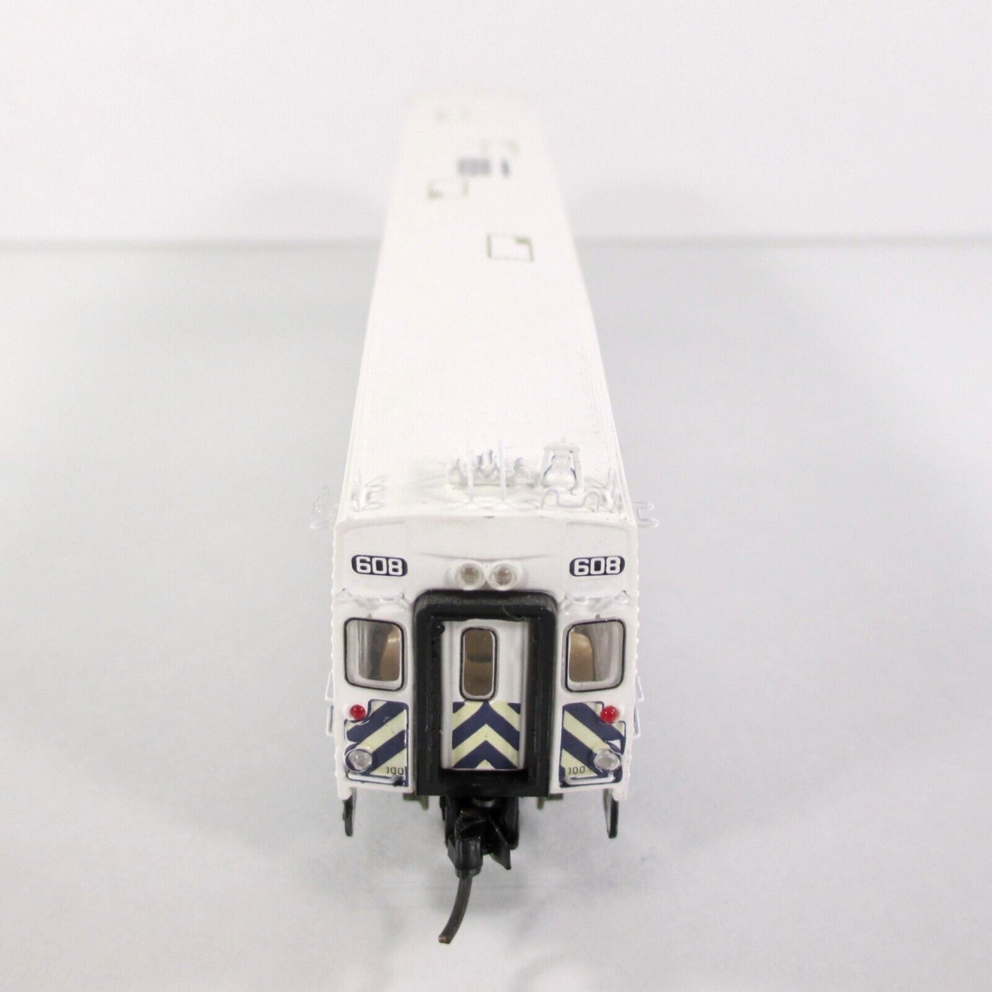 N Scale BOMBARDIER METROLINK Passenger Commuter Control Car 608 -- Athearn 10120