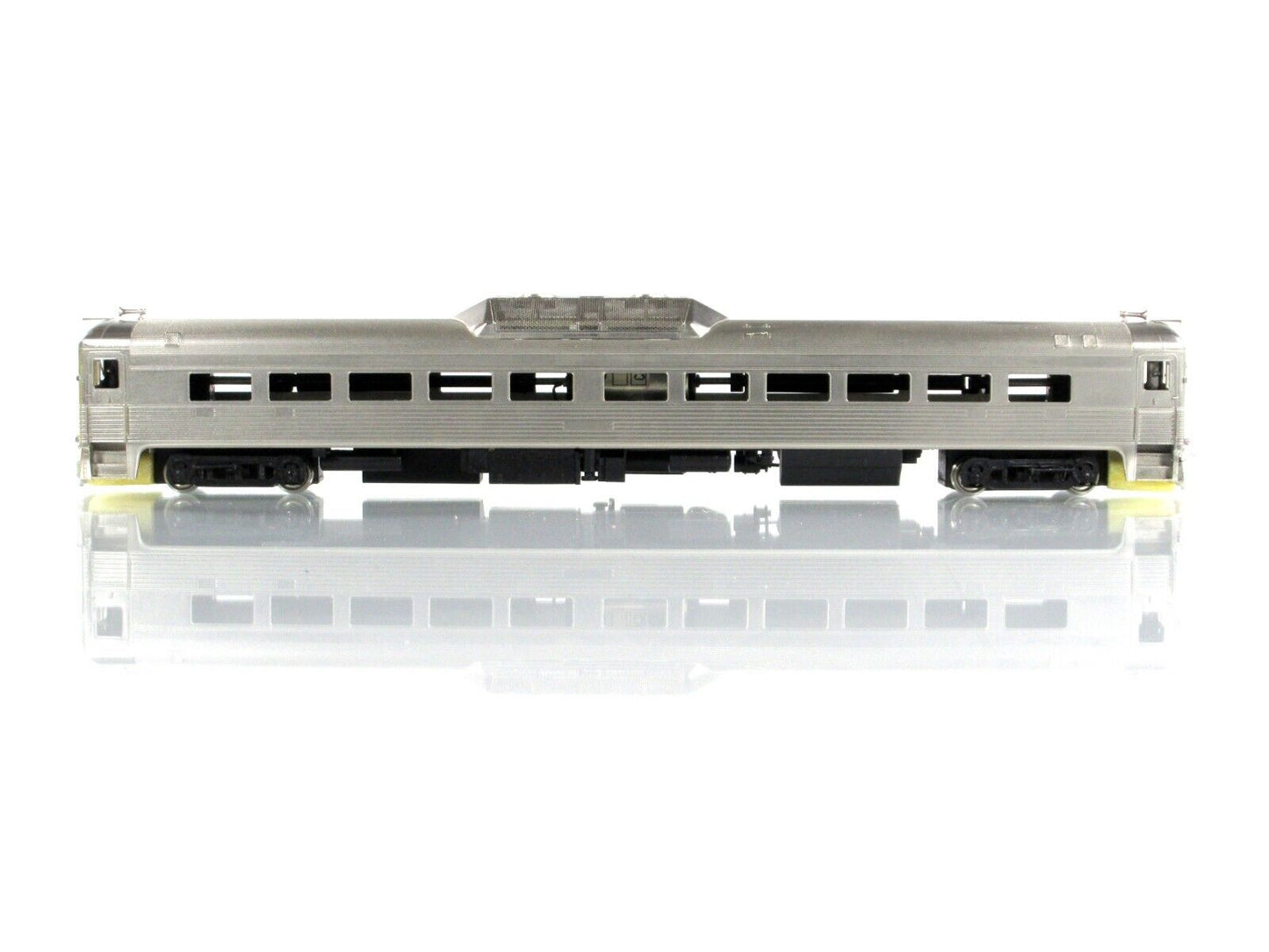 HO Scale BRASS RDC-1 Modernized Passenger Coach Car - The Train Shop, Samhongsa