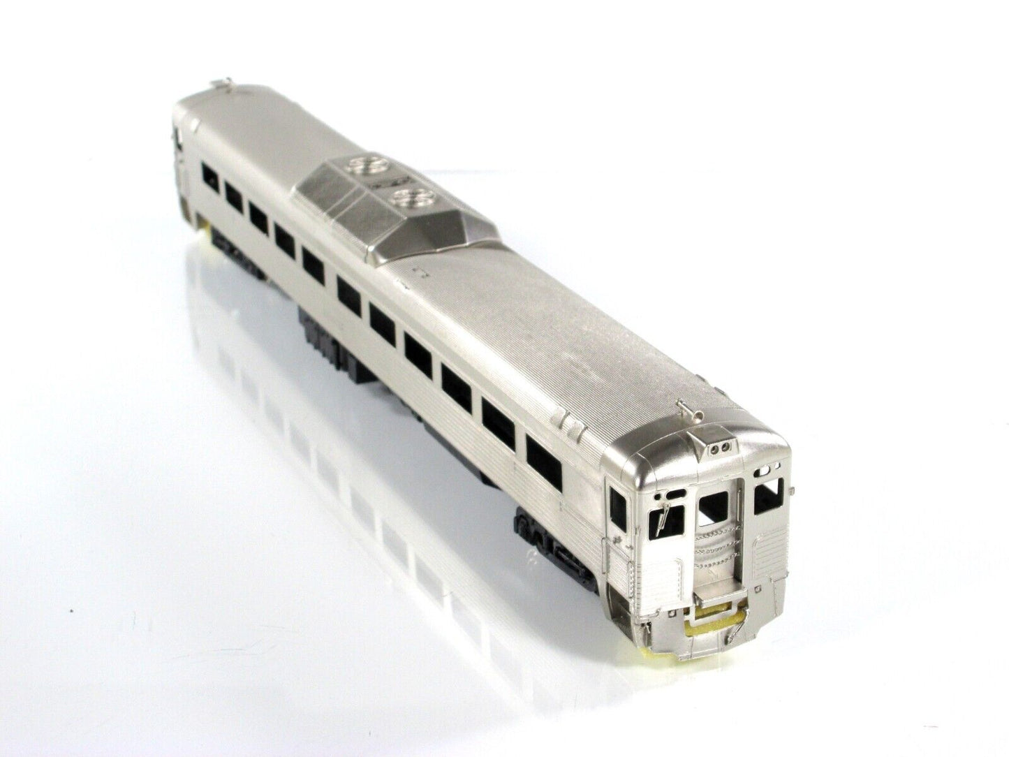HO Scale BRASS RDC-1 Modernized Passenger Coach Car - The Train Shop, Samhongsa