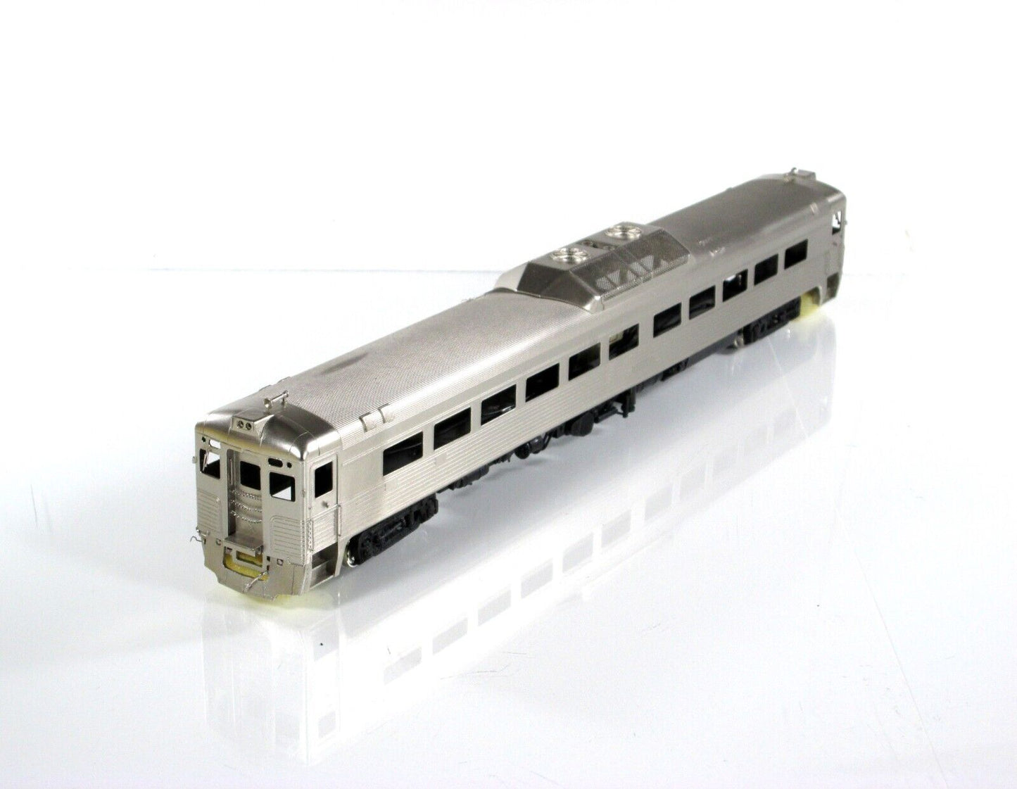 HO Scale BRASS RDC-1 Modernized Passenger Coach Car - The Train Shop, Samhongsa