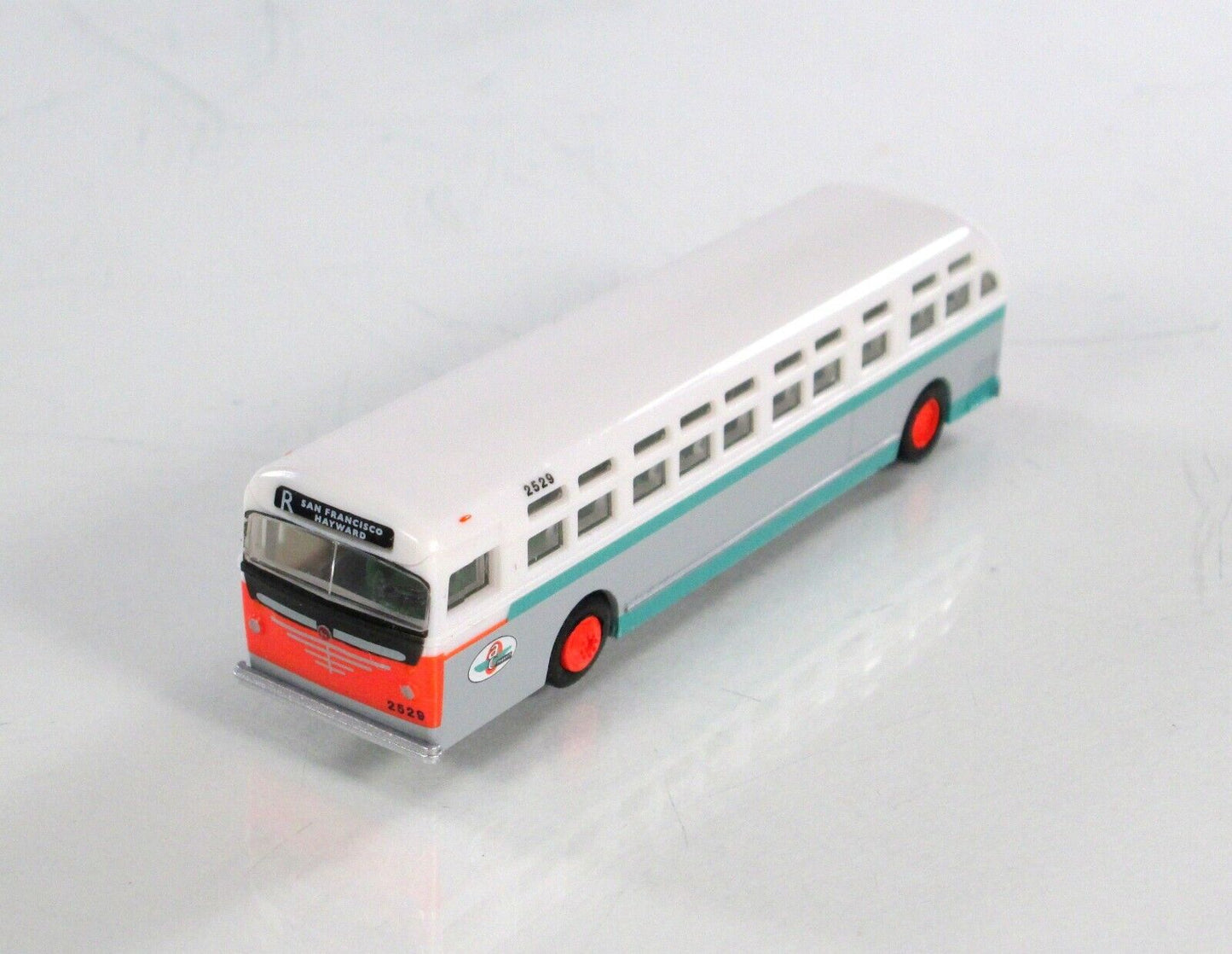 N Scale ***ALAMEDA CONTRA-COSTA TRANSIT*** Coach #2529 ---- WHEELS of TIME 90572