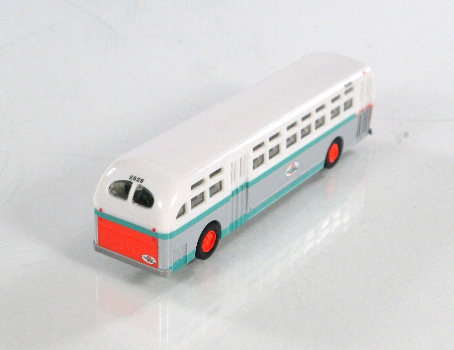 N Scale ***ALAMEDA CONTRA-COSTA TRANSIT*** Coach #2529 ---- WHEELS of TIME 90572