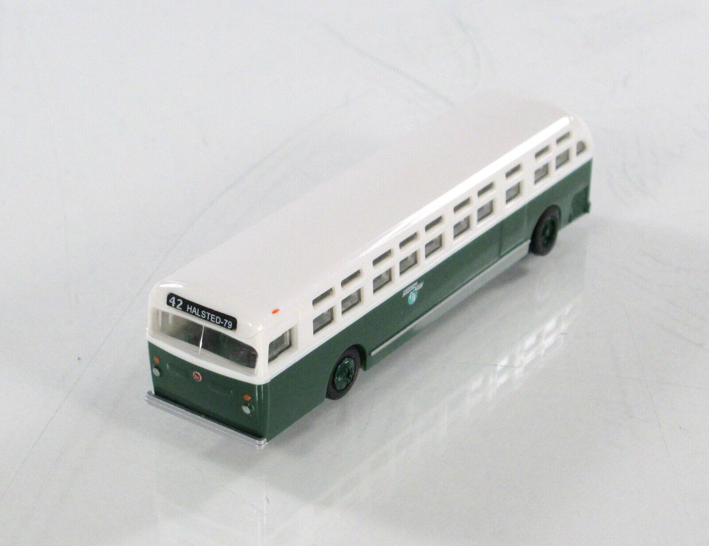 N Scale ***CHICAGO TRANSIT AUTHORITY*** Motor Coach - WHEELS of TIME 90412