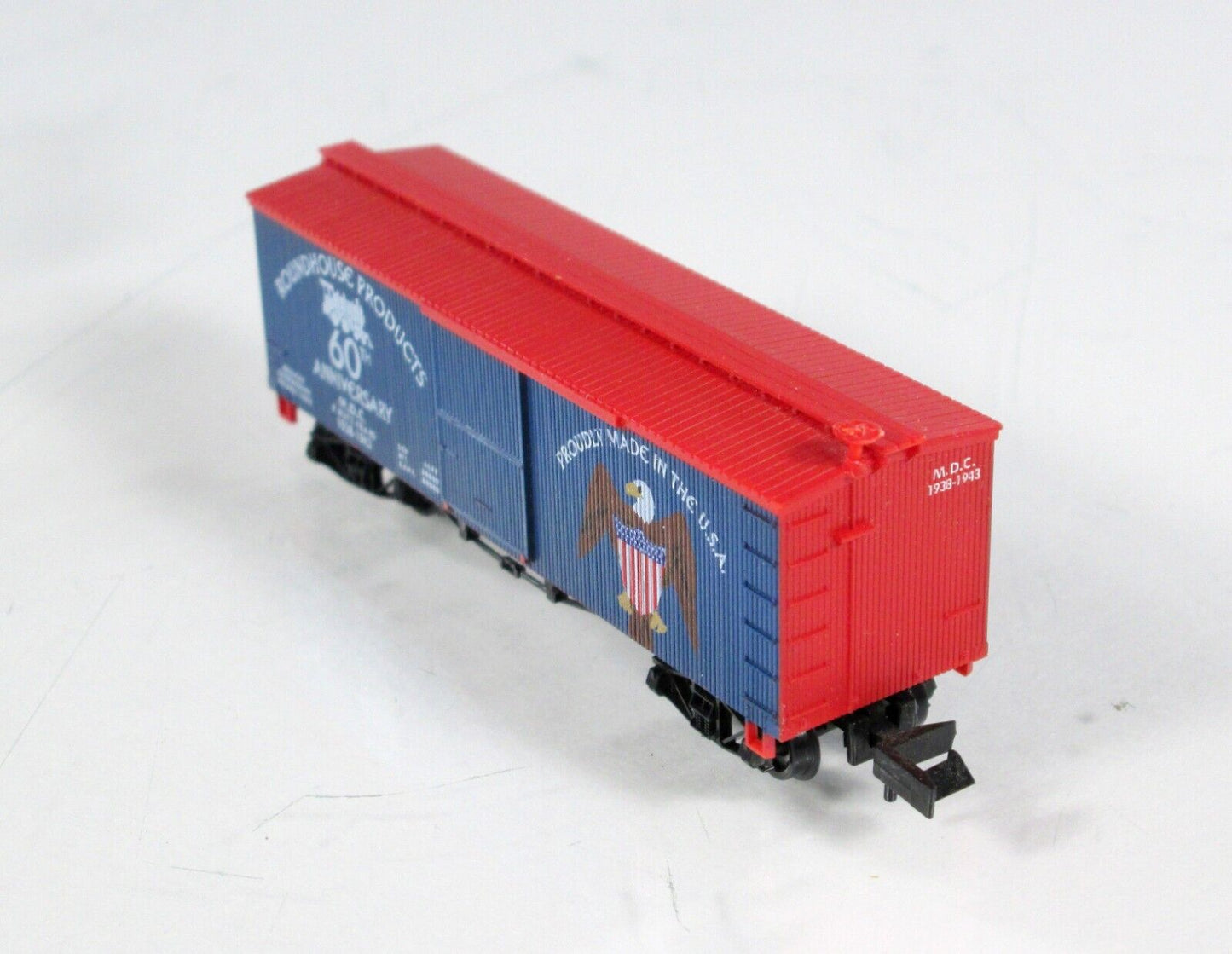 N Scale **PRIDE in AMERICA** 60th Anniv. Old Timer 36' Box Car --Roundhouse 8918