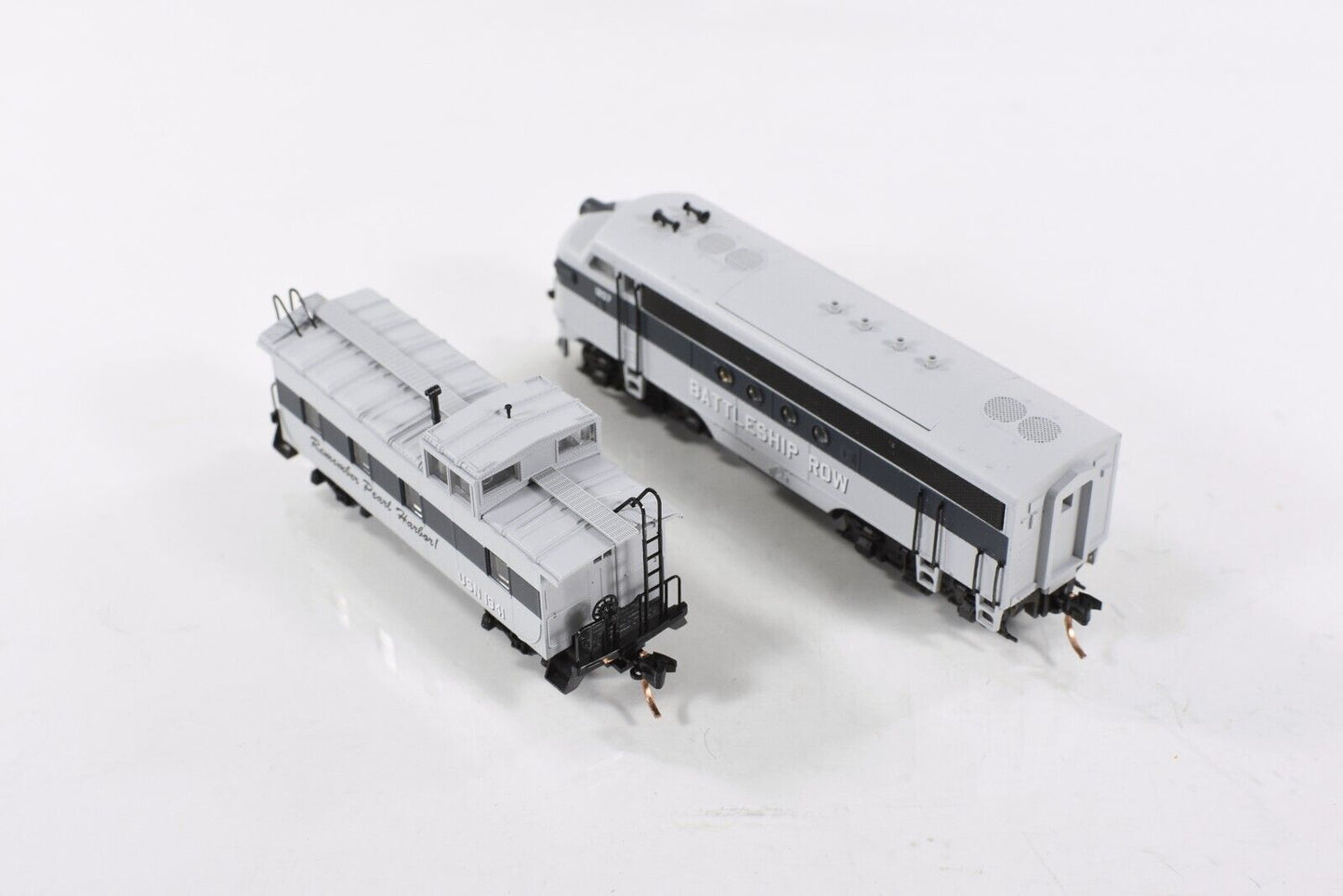 N Scale *PEARL HARBOR* FT A Locomotive & Caboose -Micro Trains 99321051 *DCC Rdy