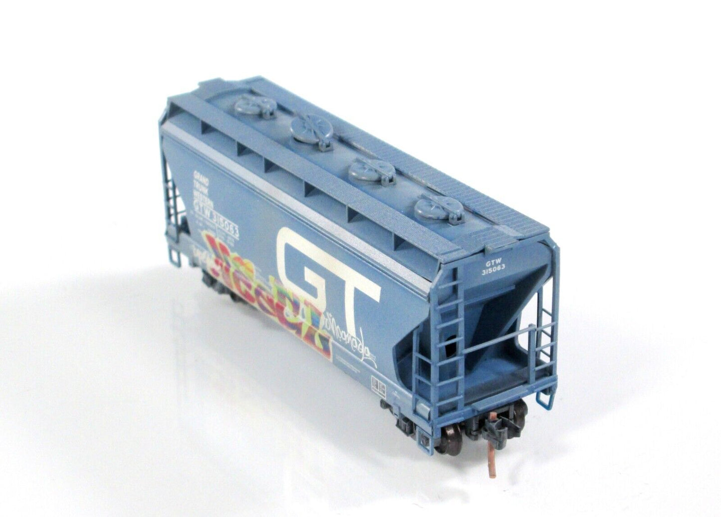 N Scale *GRAND TRUNK* Weathered & Graffiti Hopper #315063 -Micro Trains 09244010