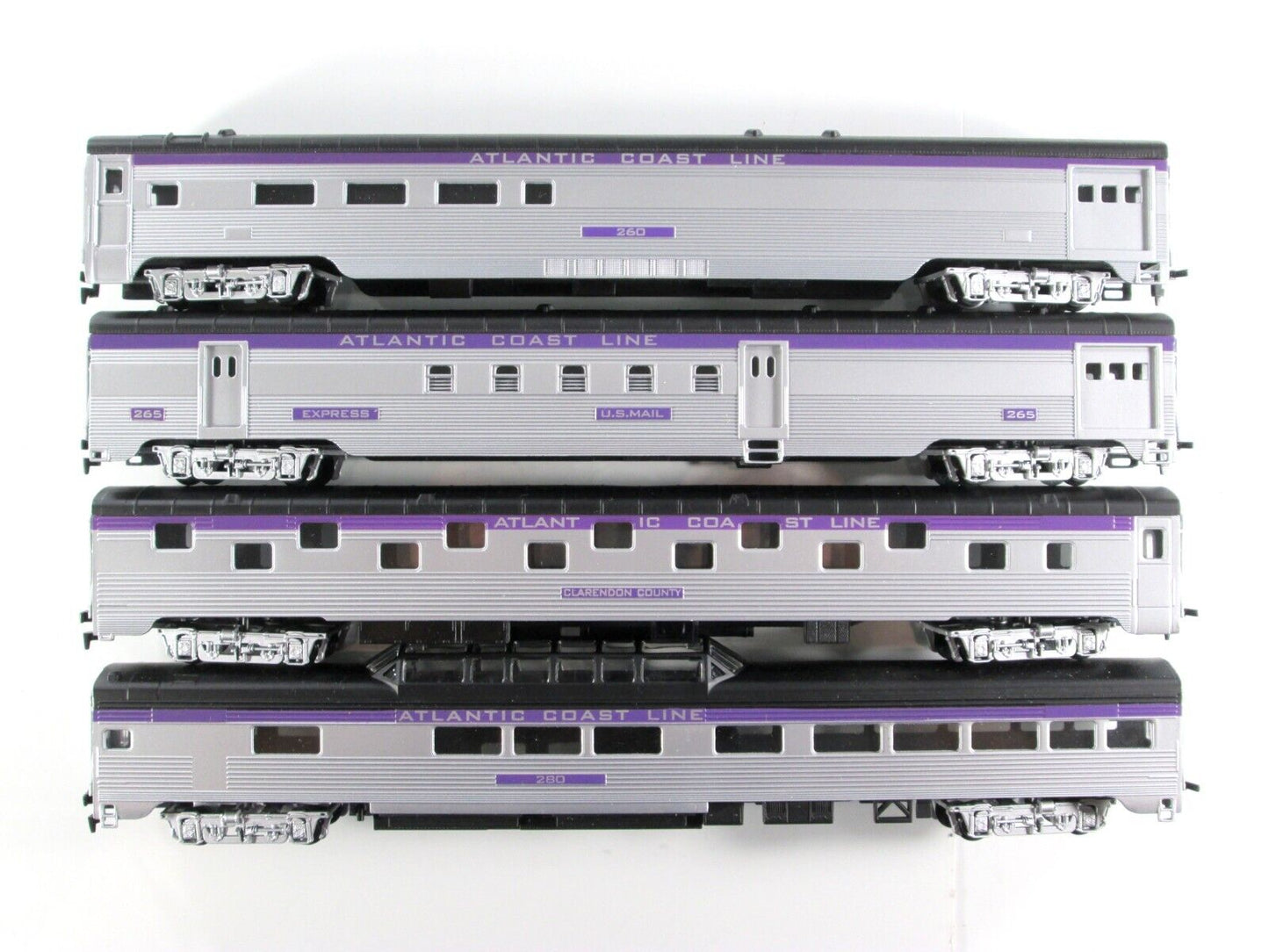 HO Scale ATLANTIC COAST LINE Lightweight Passenger Car 8-Pack Set - IHC 47758