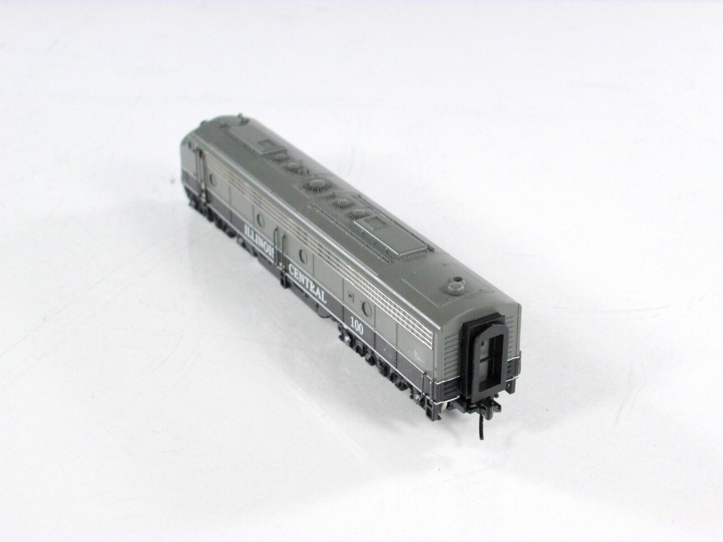 N Scale ***ILLINOIS CENTRAL*** EMD E8A #100 - Broadway 3247,  Paragon2 DCC Sound