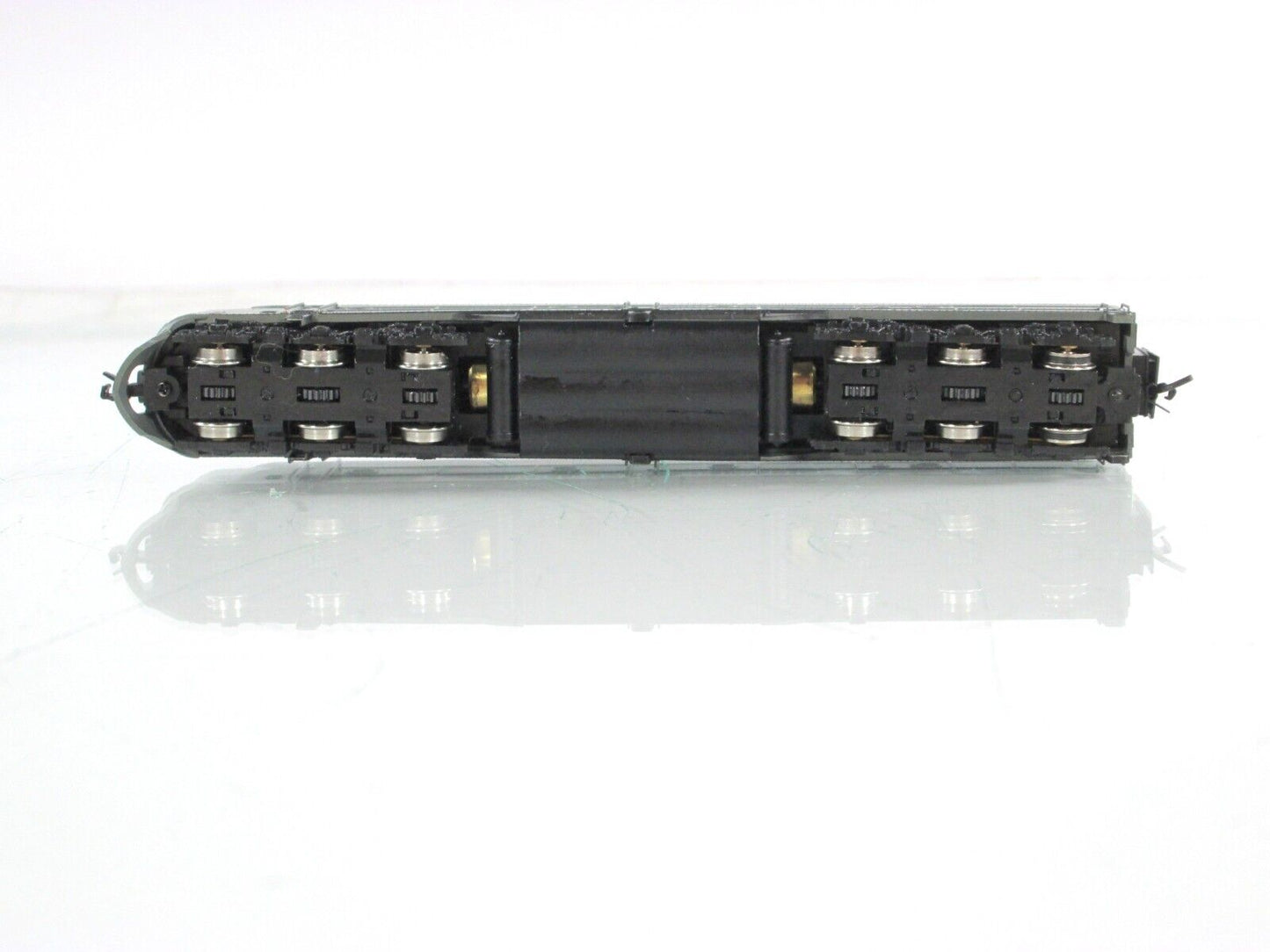N Scale ***ILLINOIS CENTRAL*** EMD E8A #100 - Broadway 3247,  Paragon2 DCC Sound