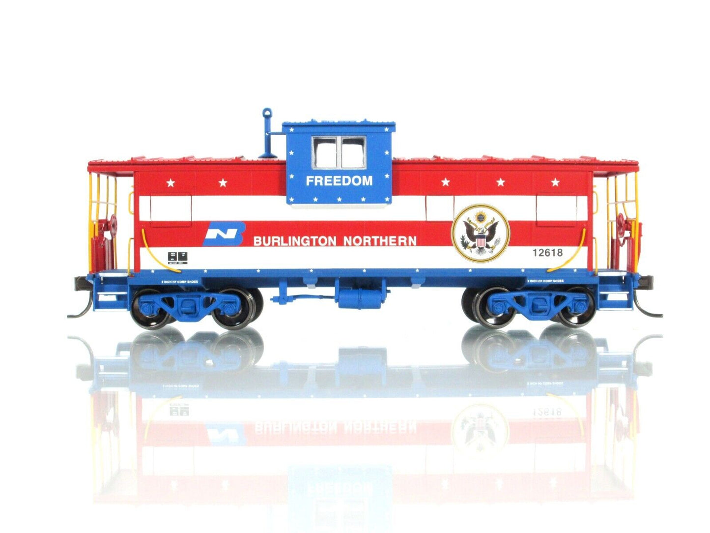 HO Scale ***DESERT STORM*** Patriotic Caboose, BN 12618 -- Atlas Master 20005023